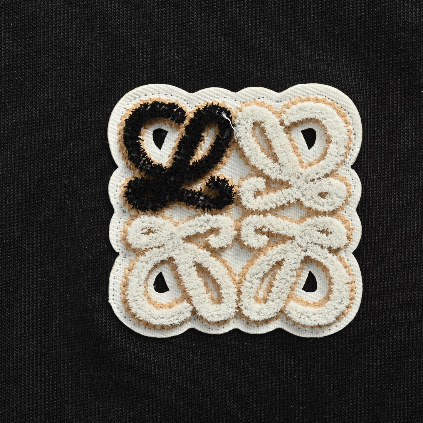 Loewe/罗意威 25ss 牙刷绣短袖-Chinese UA Cheap High Quatity Brand Clothes Bags handbags Sneakers wholesale wholesaler seller from China Factory suppliers Fashion Clothing Shoes best Quality Beautiful Price Loewe/罗意威 25ss 牙刷绣短袖