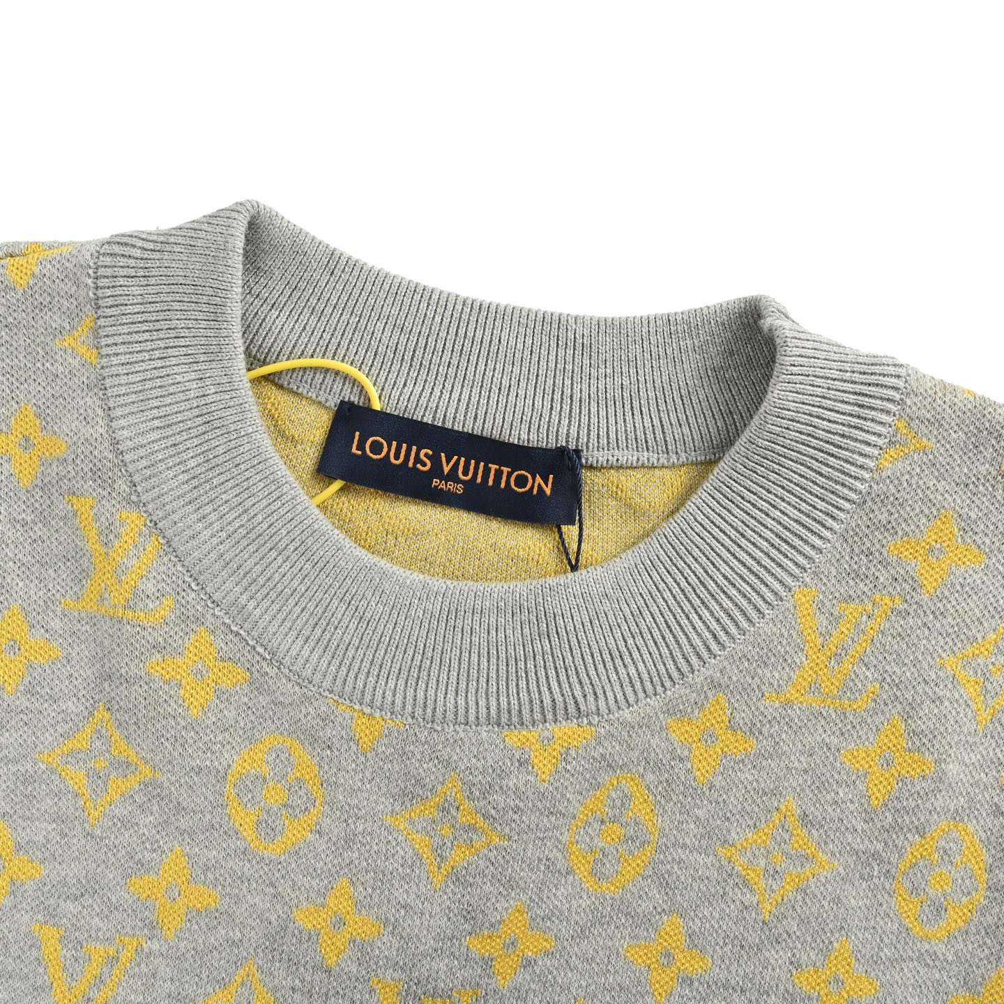 Louis Vuitton/路易威登 MONOGRAM 满logo针织短袖-莆田鞋,莆田鞋货源,高仿鞋,高仿鞋货源,安福档口,莆田高仿鞋,莆田鞋批发,高仿鞋批发,莆田高仿运动鞋,高仿运动鞋,莆田运动鞋 Louis Vuitton/路易威登 MONOGRAM 满logo针织短袖