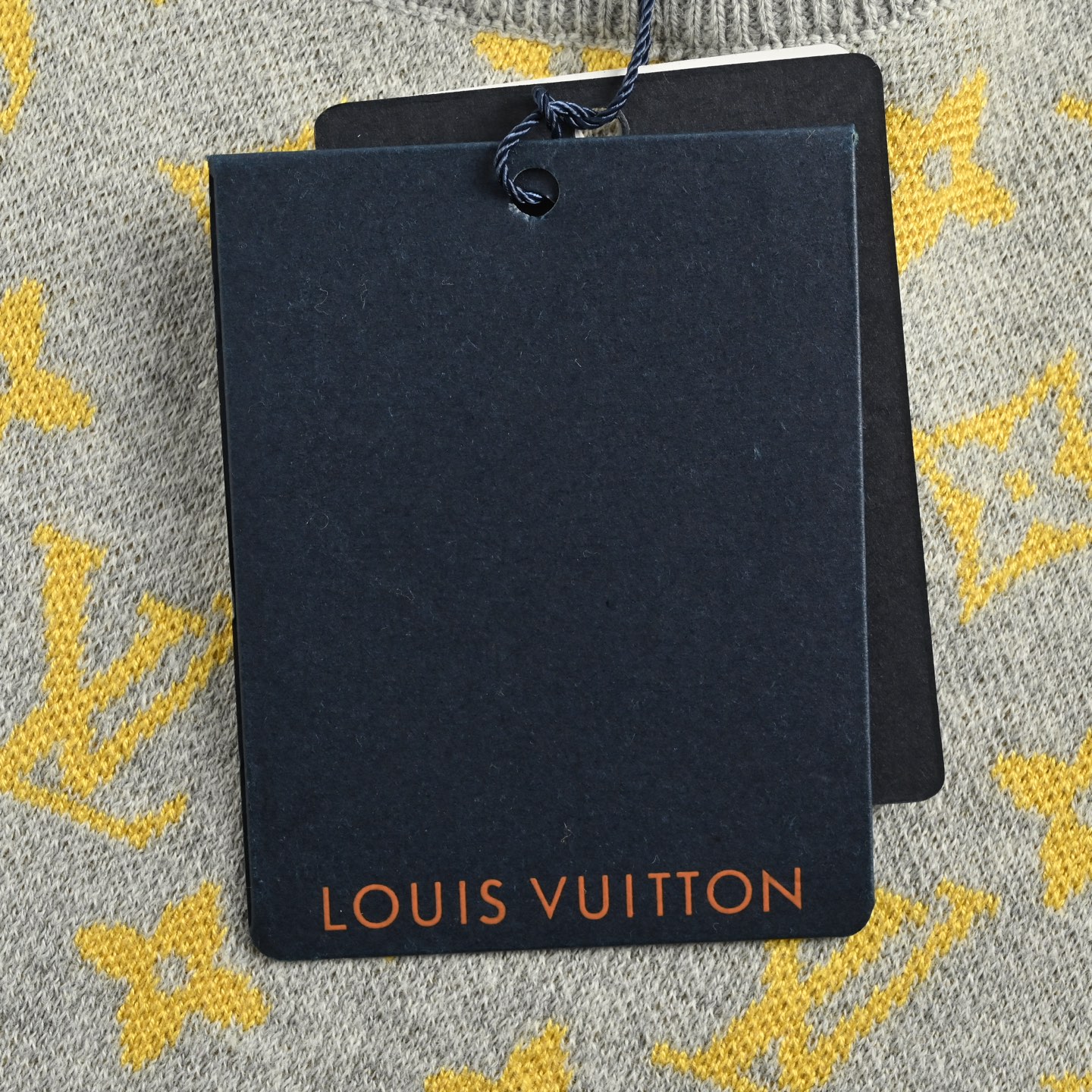 Louis Vuitton/路易威登 MONOGRAM 满logo针织短袖-莆田鞋,莆田鞋货源,高仿鞋,高仿鞋货源,安福档口,莆田高仿鞋,莆田鞋批发,高仿鞋批发,莆田高仿运动鞋,高仿运动鞋,莆田运动鞋 Louis Vuitton/路易威登 MONOGRAM 满logo针织短袖