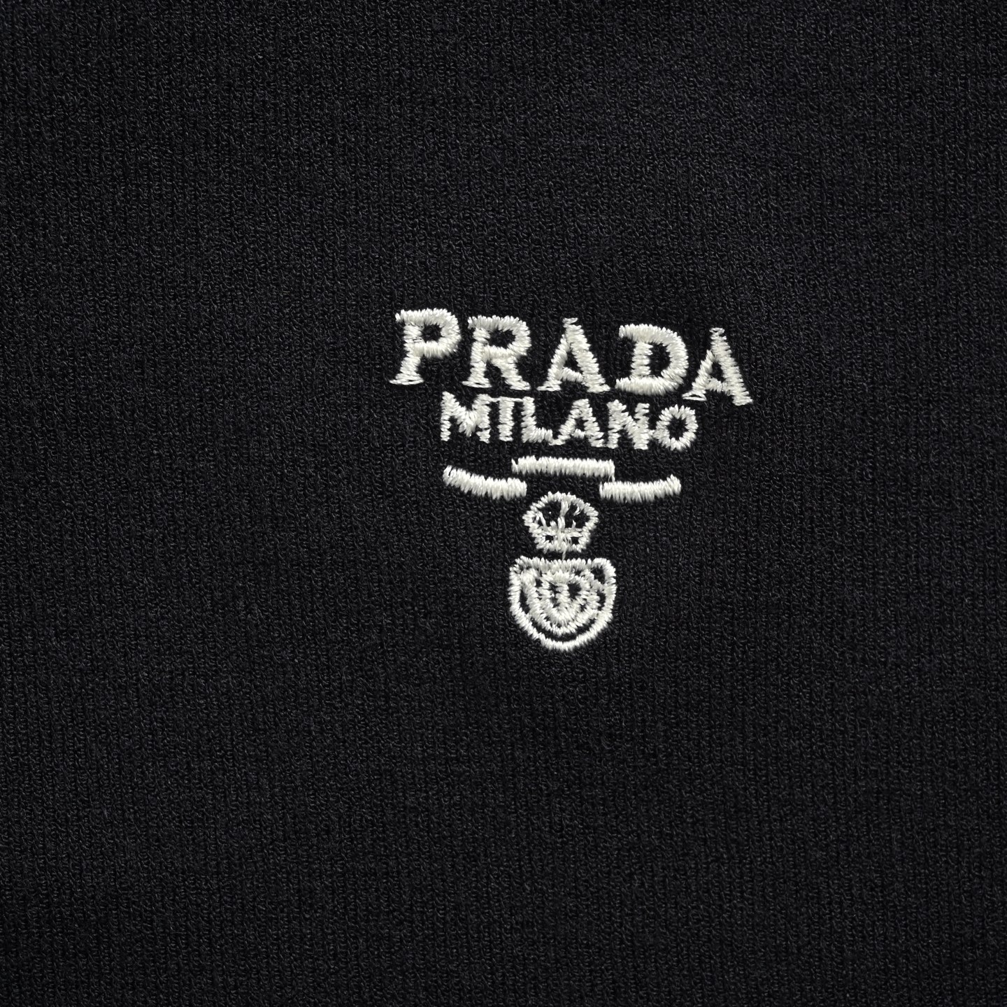 Prada/普拉达 刺绣半拉链针织长袖Polo衫