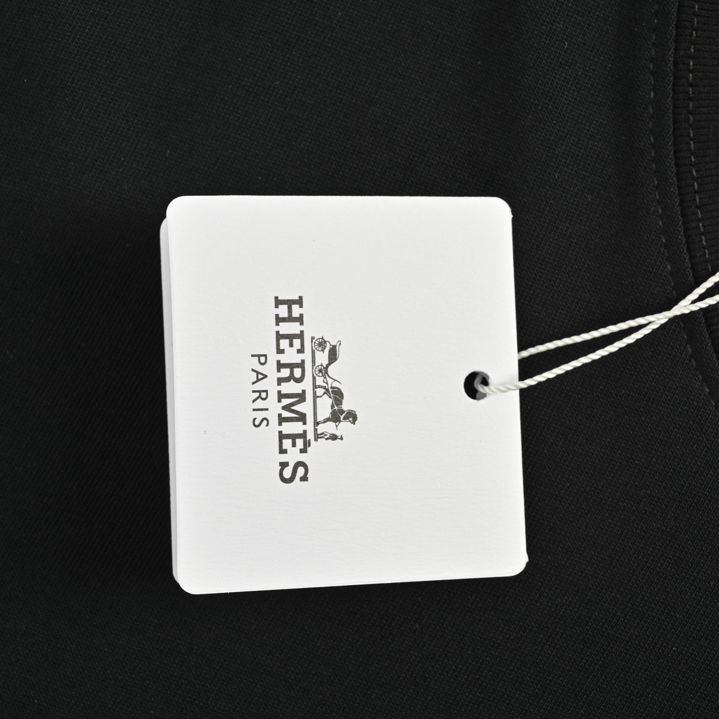 Hermes/爱马仕 25ss 大字母短袖-Chinese UA Cheap High Quatity Brand Clothes Bags handbags Sneakers wholesale wholesaler seller from China Factory suppliers Fashion Clothing Shoes best Quality Beautiful Price Hermes/爱马仕 25ss 大字母短袖