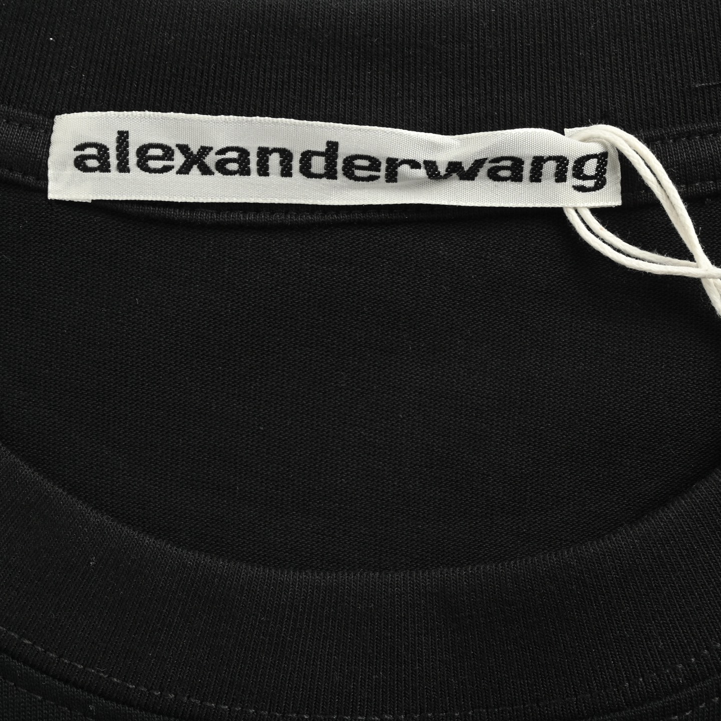 Alexander Wang/亚历山大王 25ss 植绒字母短袖-Chinese UA Cheap High Quatity Brand Clothes Bags handbags Sneakers wholesale wholesaler seller from China Factory suppliers Fashion Clothing Shoes best Quality Beautiful Price Alexander Wang/亚历山大王 25ss 植绒字母短袖