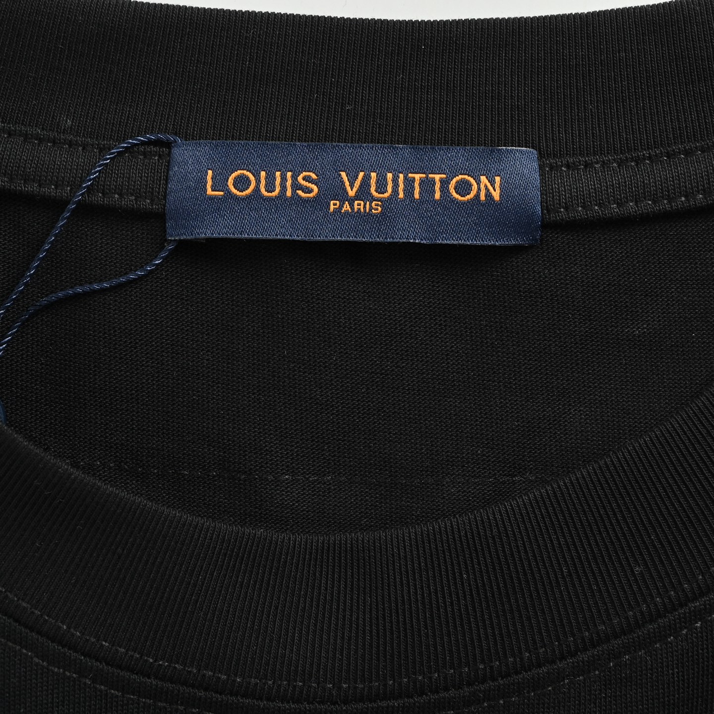 Louis Vuitton/路易威登 25ss 黄十字花短袖-Chinese UA Cheap High Quatity Brand Clothes Bags handbags Sneakers wholesale wholesaler seller from China Factory suppliers Fashion Clothing Shoes best Quality Beautiful Price Louis Vuitton/路易威登 25ss 黄十字花短袖