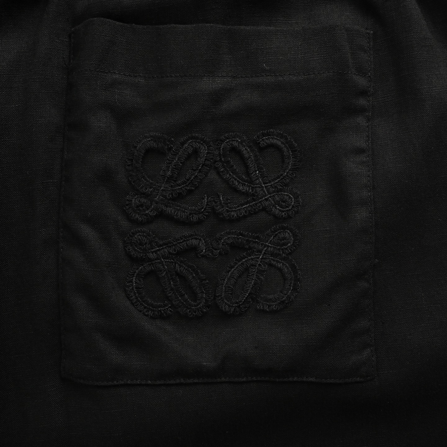 Loewe/罗意威 Anagram镂空刺绣亚麻长裤-Chinese UA Cheap High Quatity Brand Clothes Bags handbags Sneakers wholesale wholesaler seller from China Factory suppliers Fashion Clothing Shoes best Quality Beautiful Price Loewe/罗意威 Anagram镂空刺绣亚麻长裤