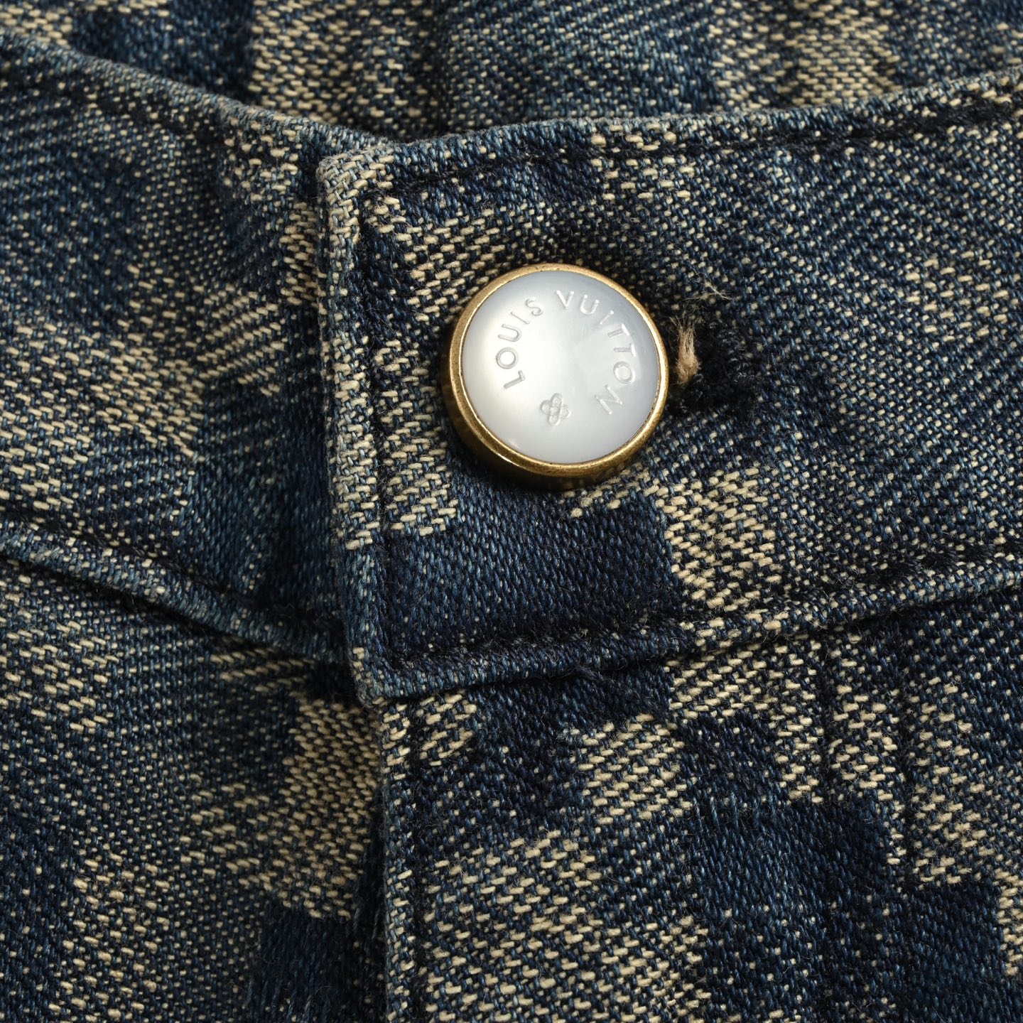 Louis Vuitton/路易威登 25ss 蛇纹马赛克牛仔短裤 LV新款滑板牛仔短裤