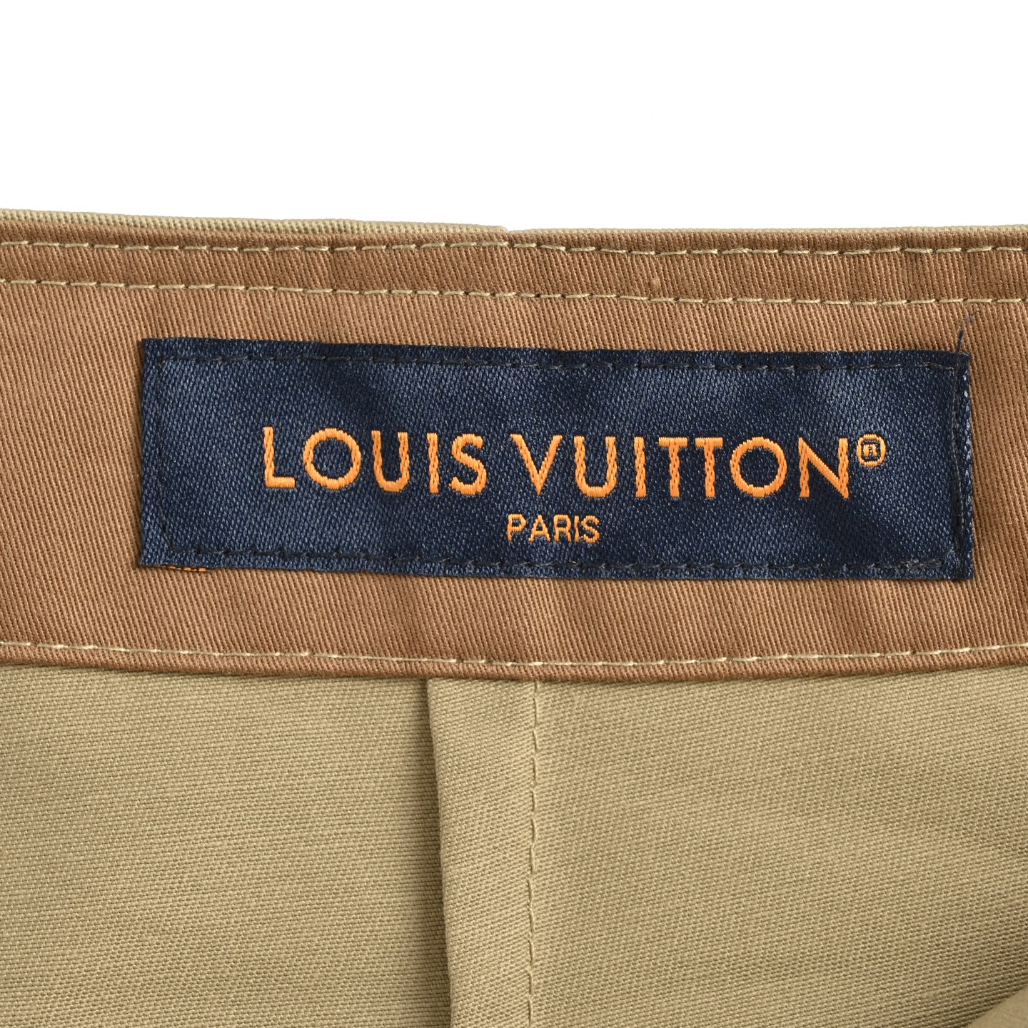 Louis Vuitton/路易威登 口袋贴饰LOGO棉质工装短裤-Chinese UA Cheap High Quatity Brand Clothes Bags handbags Sneakers wholesale wholesaler seller from China Factory suppliers Fashion Clothing Shoes best Quality Beautiful Price Louis Vuitton/路易威登 口袋贴饰LOGO棉质工装短裤