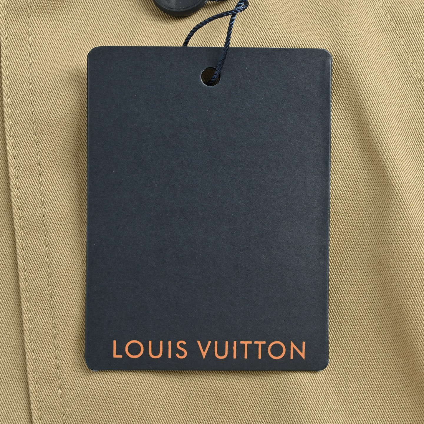 Louis Vuitton/路易威登 口袋贴饰LOGO棉质工装短裤-Chinese UA Cheap High Quatity Brand Clothes Bags handbags Sneakers wholesale wholesaler seller from China Factory suppliers Fashion Clothing Shoes best Quality Beautiful Price Louis Vuitton/路易威登 口袋贴饰LOGO棉质工装短裤
