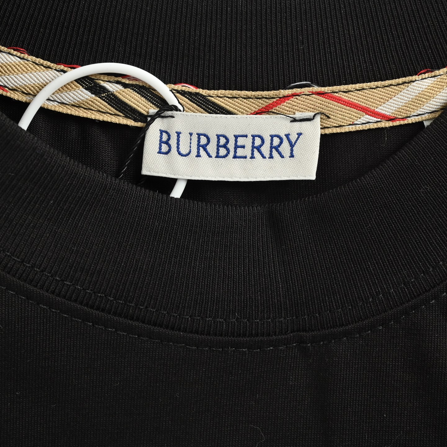 Burberry/巴宝莉 25ss 情人节限定爱心刺绣短袖