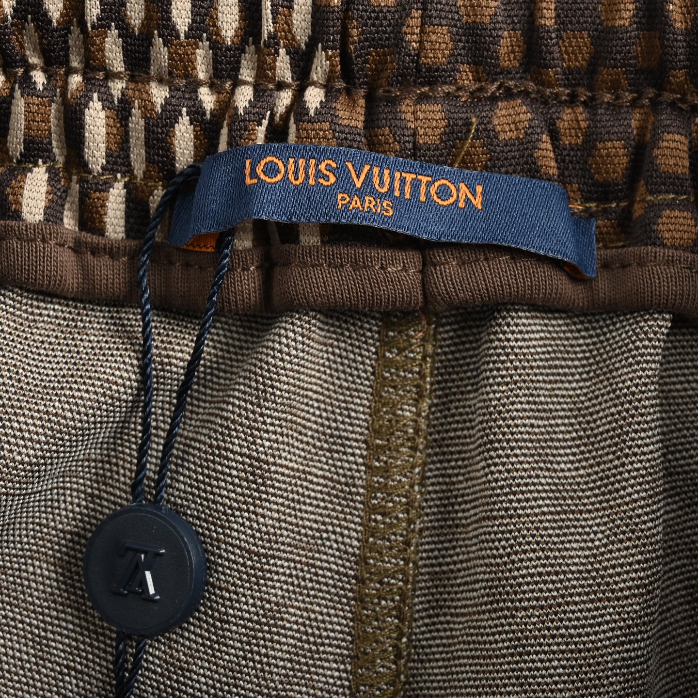 Louis Vuitton/路易威登 25ss 菲董联名棋盘格水钻毛织短裤 黑色 棕色-Chinese UA Cheap High Quatity Brand Clothes Bags handbags Sneakers wholesale wholesaler seller from China Factory suppliers Fashion Clothing Shoes best Quality Beautiful Price Louis Vuitton/路易威登 25ss 菲董联名棋盘格水钻毛织短裤 黑色 棕色