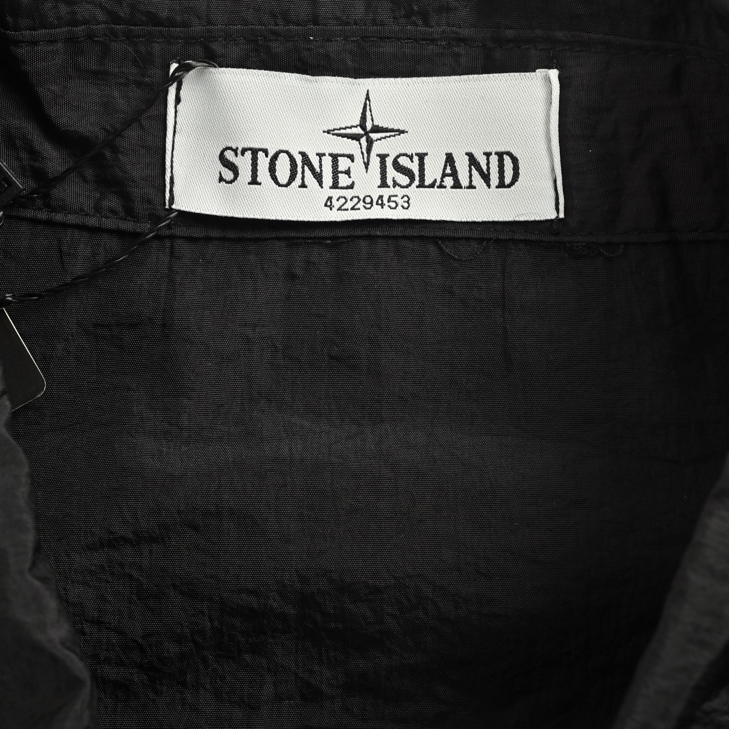 Stone Island/石头岛 纯色翻领拉链防晒服外套 黑色