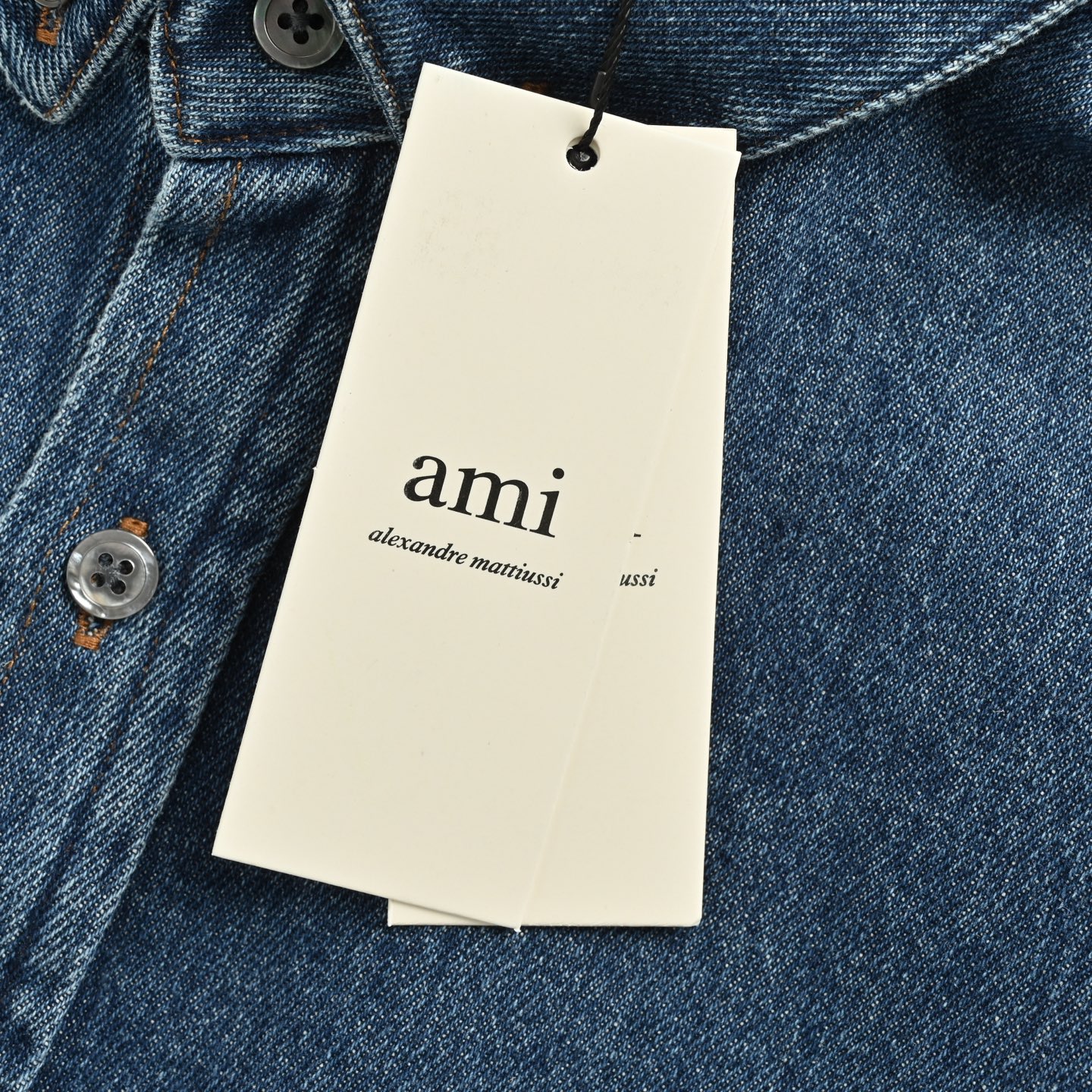 Ami 爱心刺绣牛仔衬衫外套 定制天棉精粹牛仔织物-Chinese UA Cheap High Quatity Brand Clothes Bags handbags Sneakers wholesale wholesaler seller from China Factory suppliers Fashion Clothing Shoes best Quality Beautiful Price Ami 爱心刺绣牛仔衬衫外套 定制天棉精粹牛仔织物
