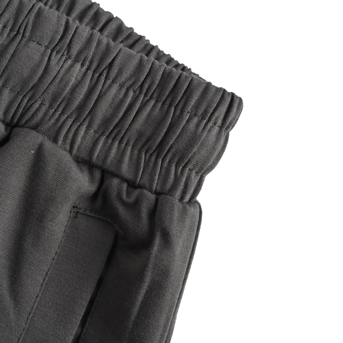 Burberry/巴宝莉 25ss 战马刺绣后袋印花短裤