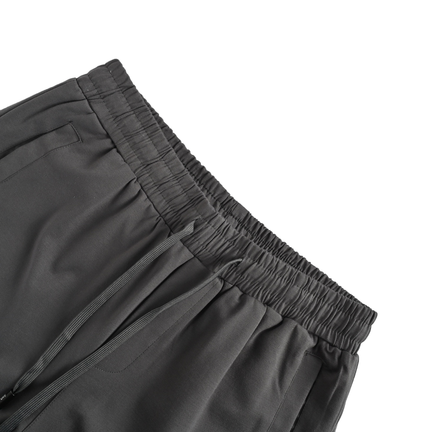 Burberry/巴宝莉 25ss 战马刺绣后袋印花短裤