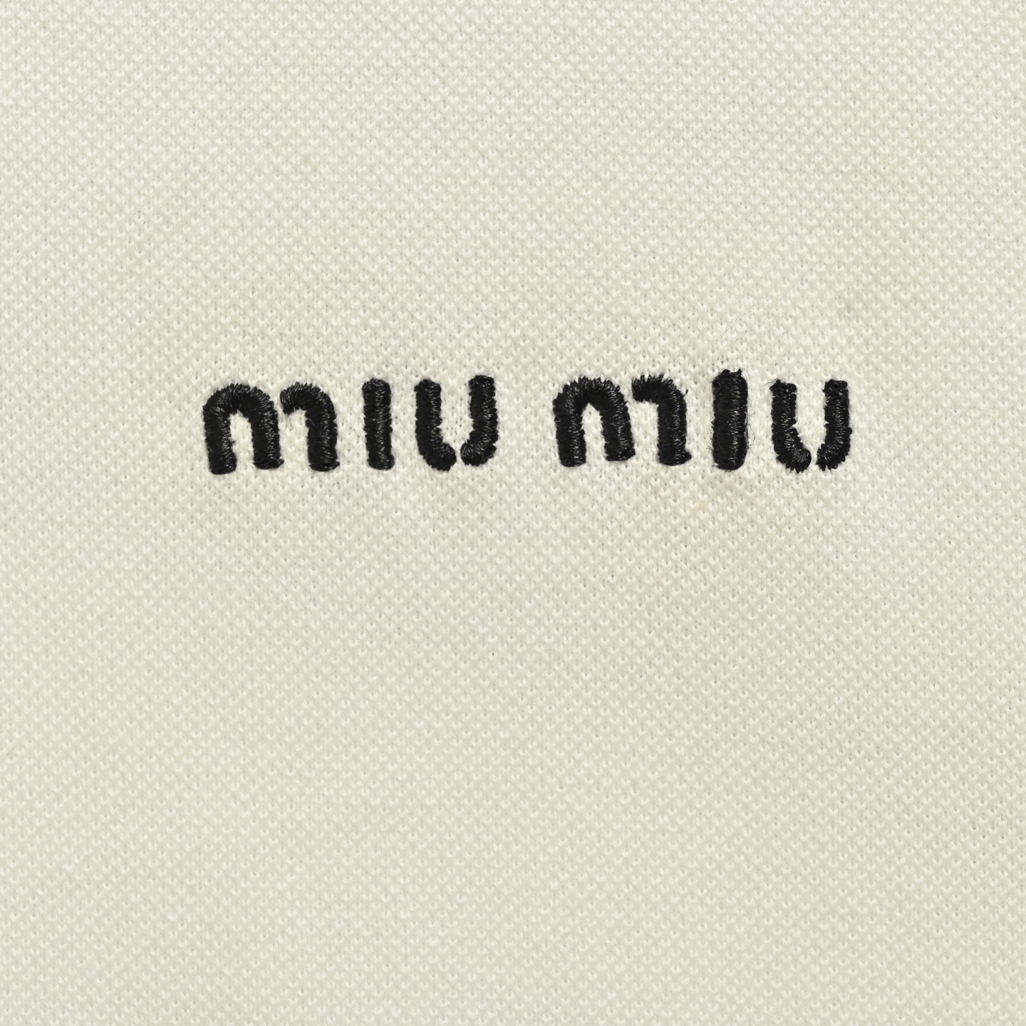 MiuMiu/缪缪 刺绣字母红条领Polo长袖