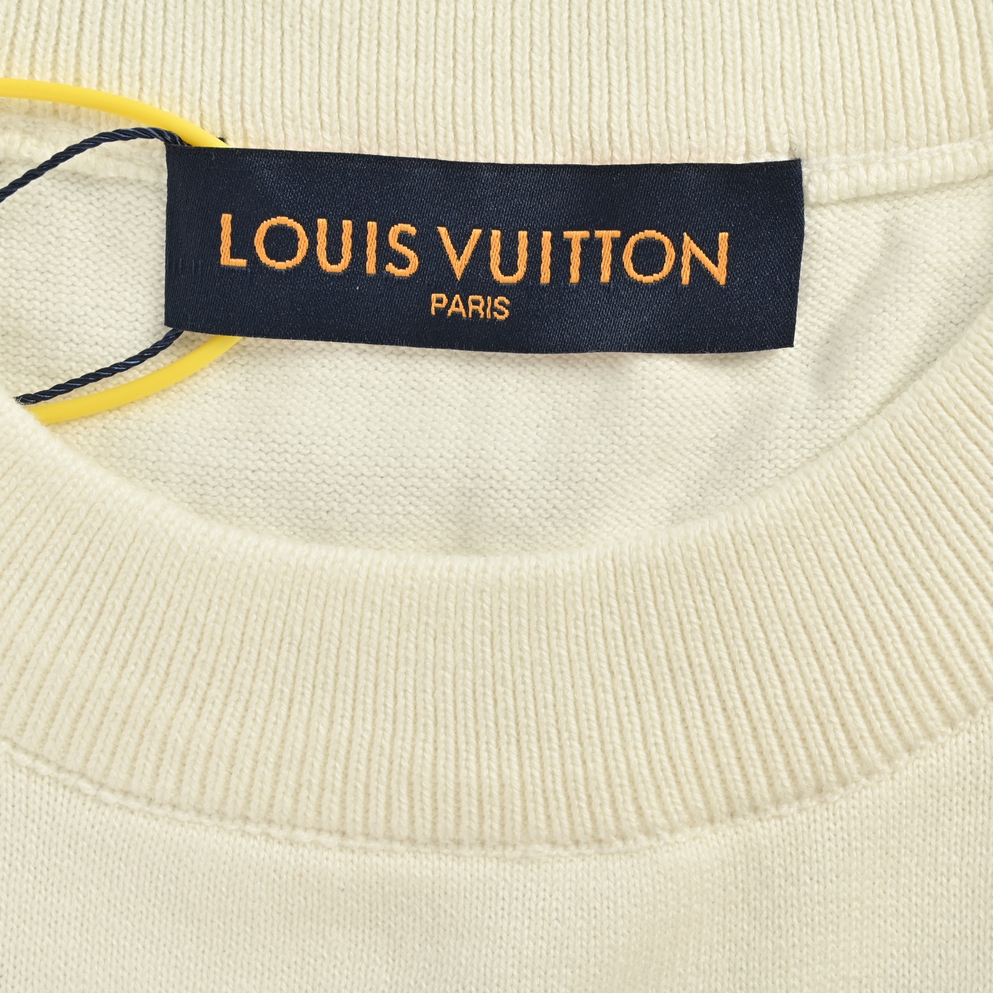 Louis Vuitton/路易威登 杏白口袋logo尼龙针织短袖