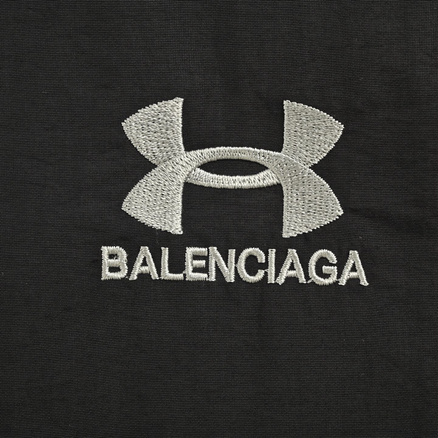 Balenciaga/巴黎世家 安德玛联名字母立领外套-Chinese UA Cheap High Quatity Brand Clothes Bags handbags Sneakers wholesale wholesaler seller from China Factory suppliers Fashion Clothing Shoes best Quality Beautiful Price Balenciaga/巴黎世家 安德玛联名字母立领外套