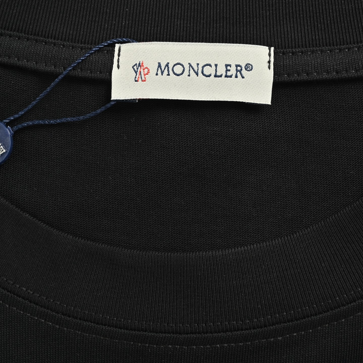 Moncler/蒙口 25ss 涂鸦小标印花短袖-Chinese UA Cheap High Quatity Brand Clothes Bags handbags Sneakers wholesale wholesaler seller from China Factory suppliers Fashion Clothing Shoes best Quality Beautiful Price Moncler/蒙口 25ss 涂鸦小标印花短袖