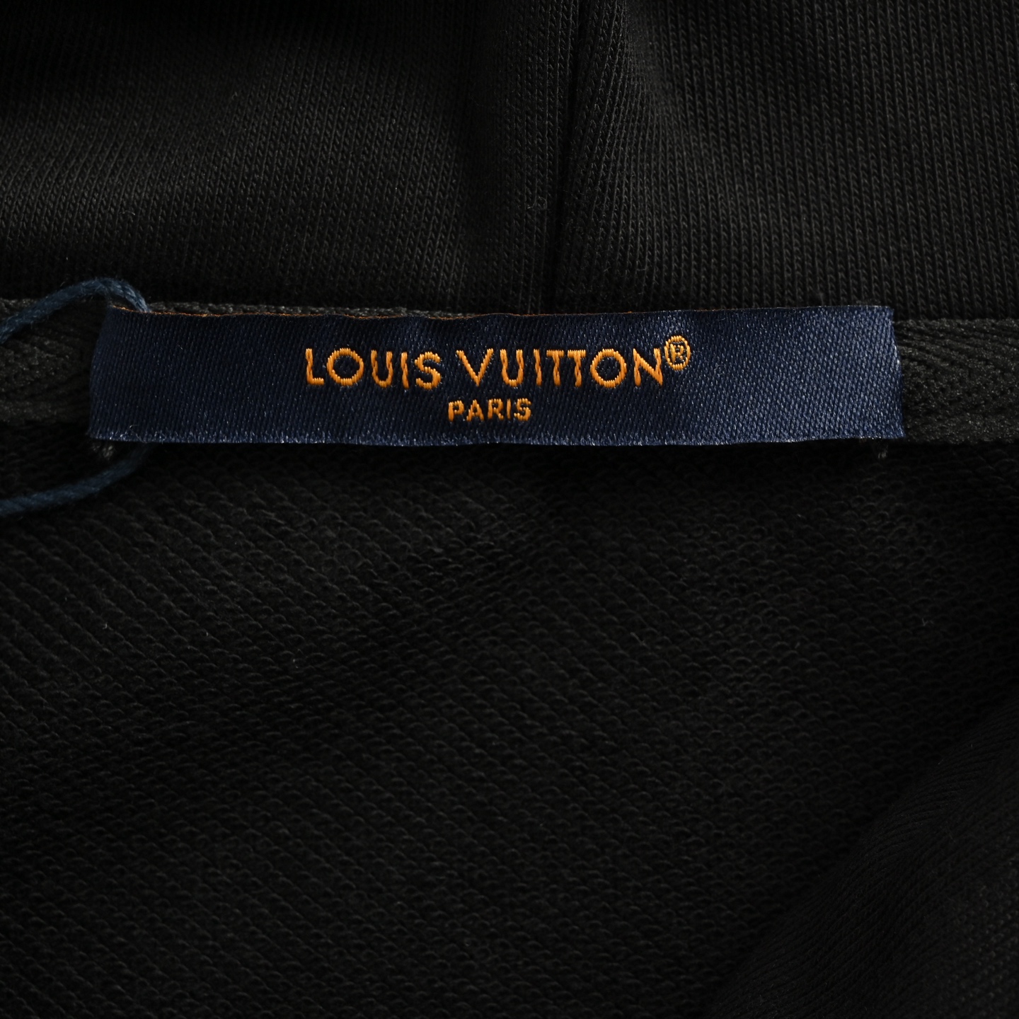 Louis Vuitton/路易威登 25Fw 浮雕字母连帽卫衣-Chinese UA Cheap High Quatity Brand Clothes Bags handbags Sneakers wholesale wholesaler seller from China Factory suppliers Fashion Clothing Shoes best Quality Beautiful Price Louis Vuitton/路易威登 25Fw 浮雕字母连帽卫衣