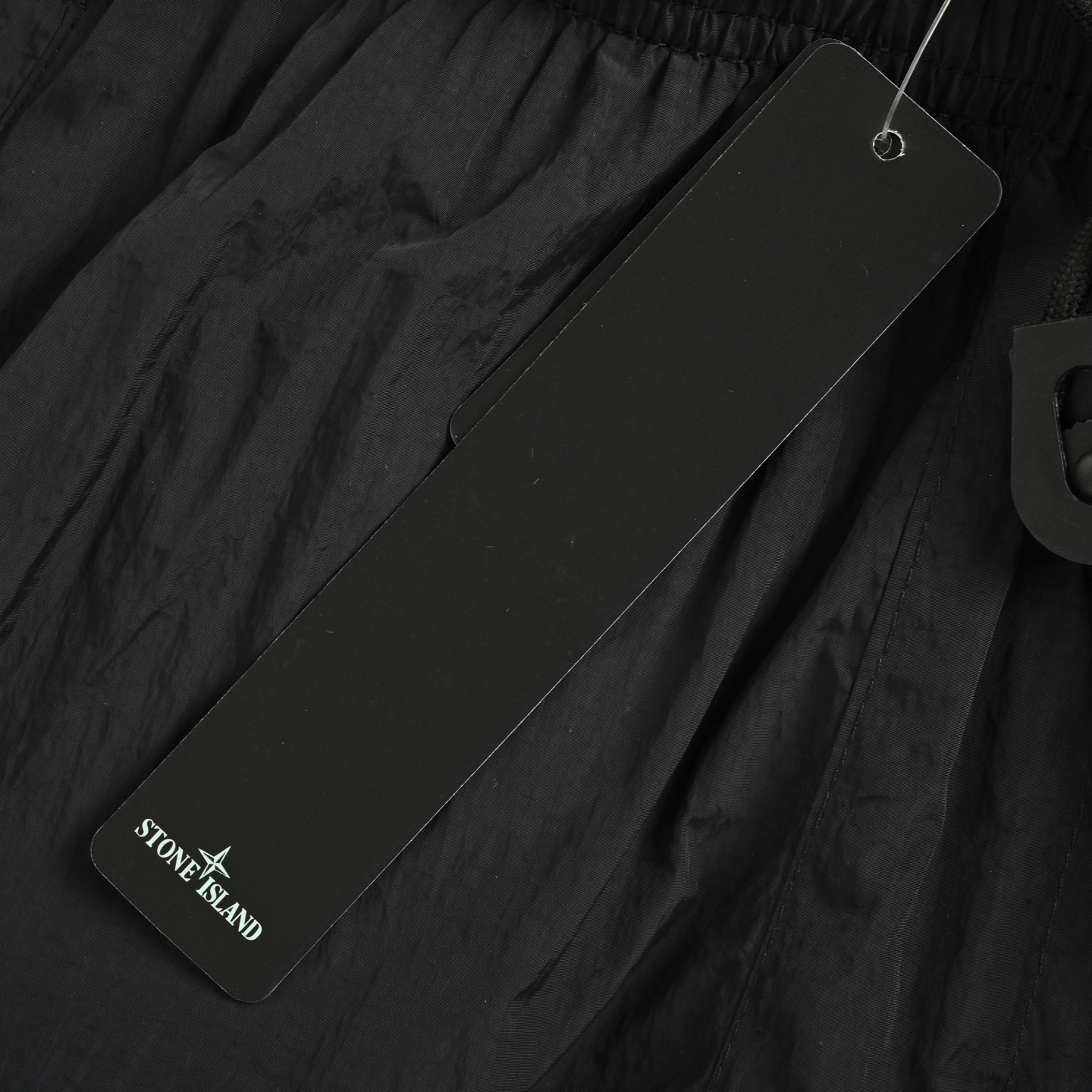 Stone Island/石头岛 金属尼龙徽章短裤 黑色 银色 军绿