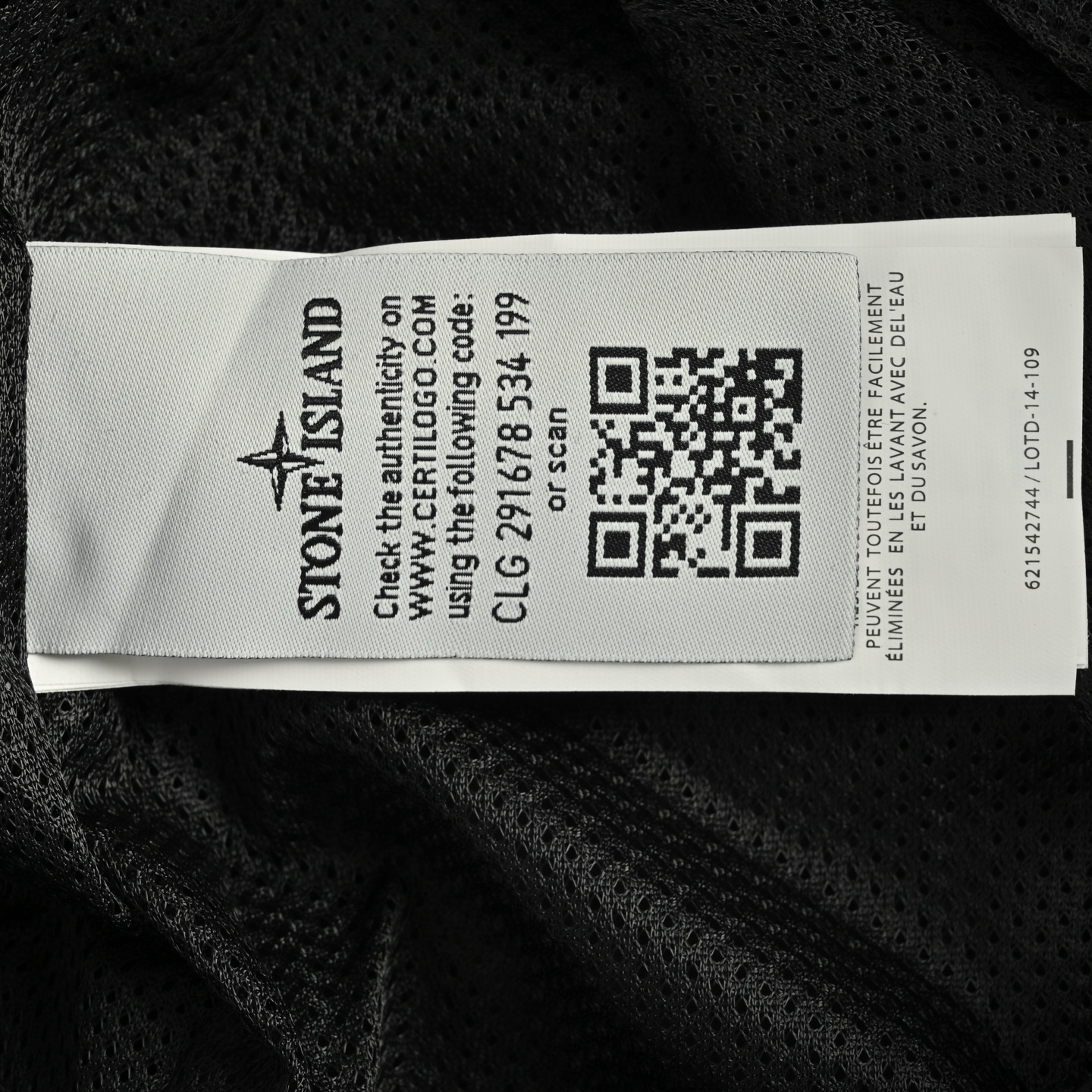 Stone Island/石头岛 金属尼龙徽章短裤 黑色 银色 军绿