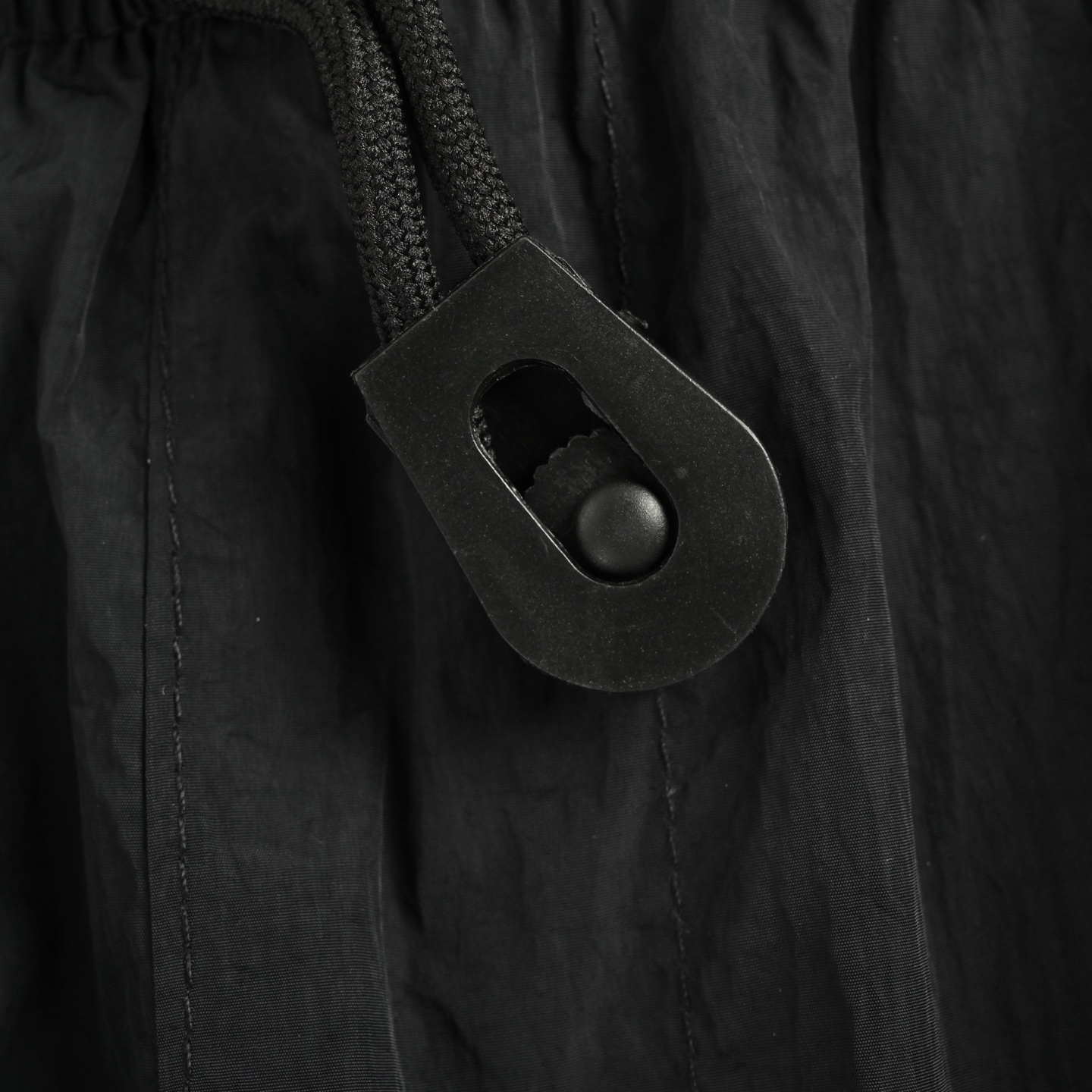 Stone Island/石头岛 金属尼龙徽章短裤 黑色 银色 军绿