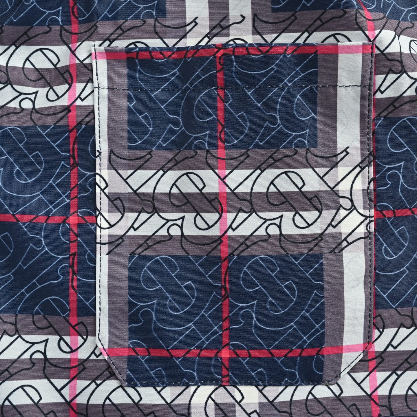 Burberry/巴宝莉 格纹满印徽标沙滩短裤