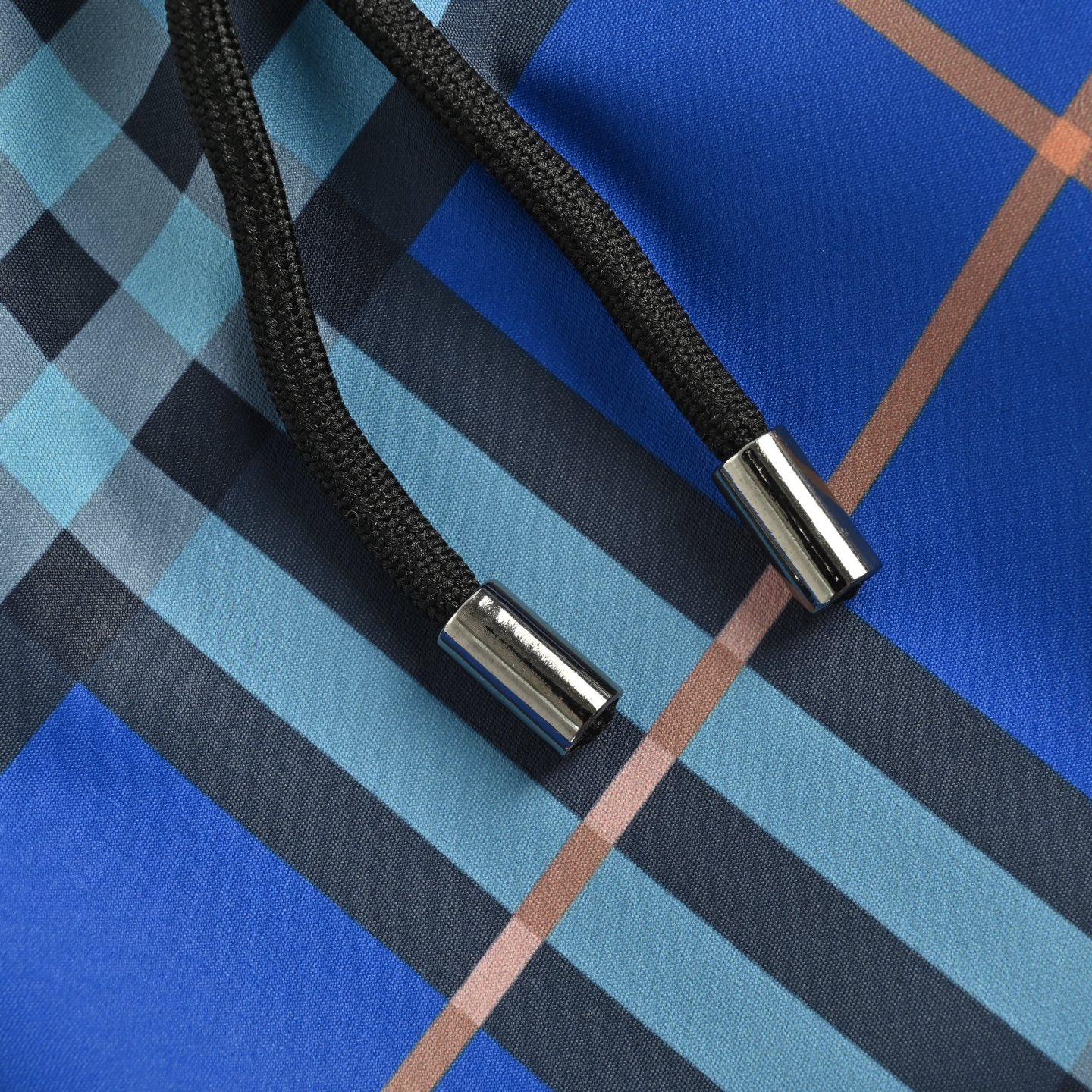 Burberry/巴宝莉 25ss 斜格纹沙滩短裤