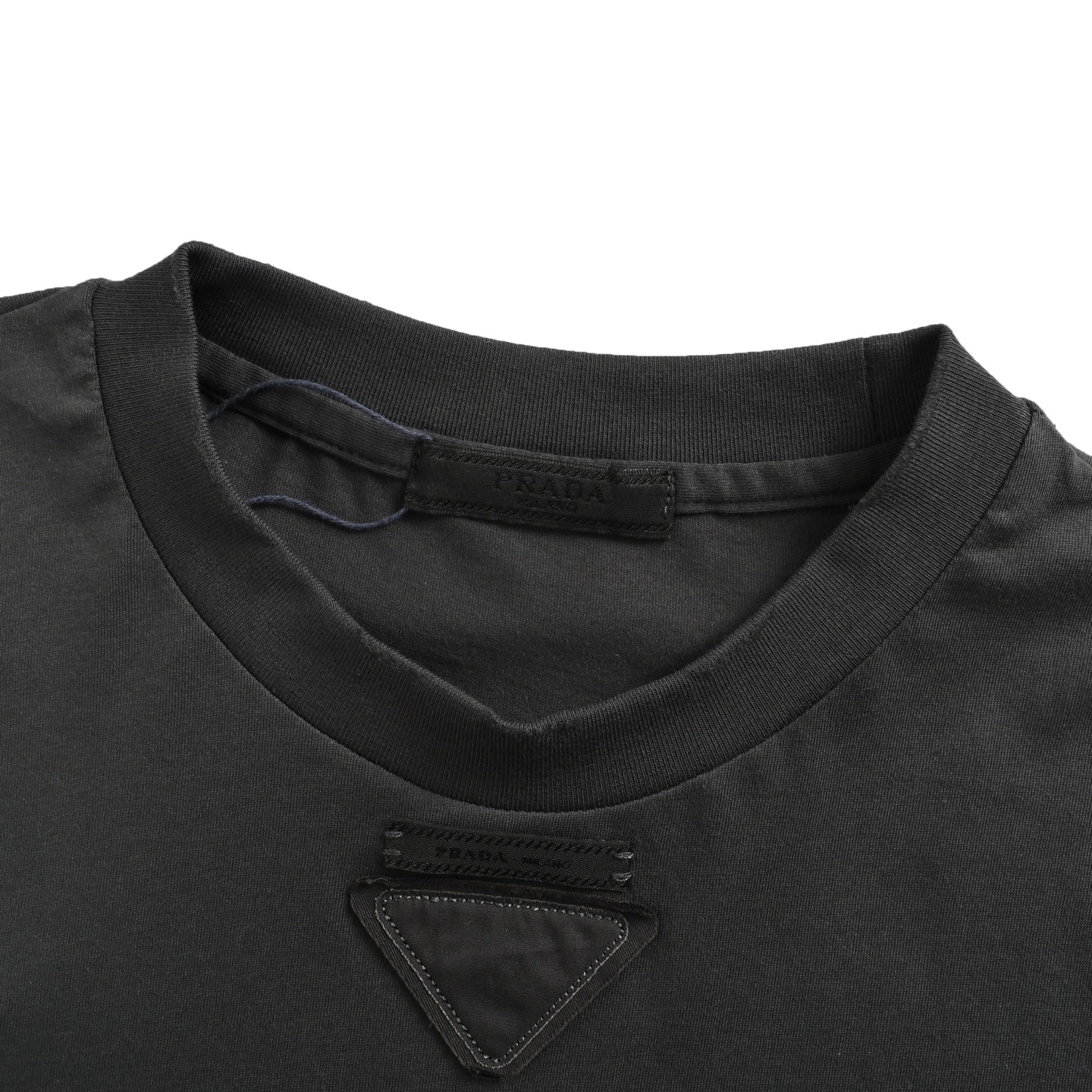 Prada/普拉达 25Fw 激光烧花三角标长袖T恤