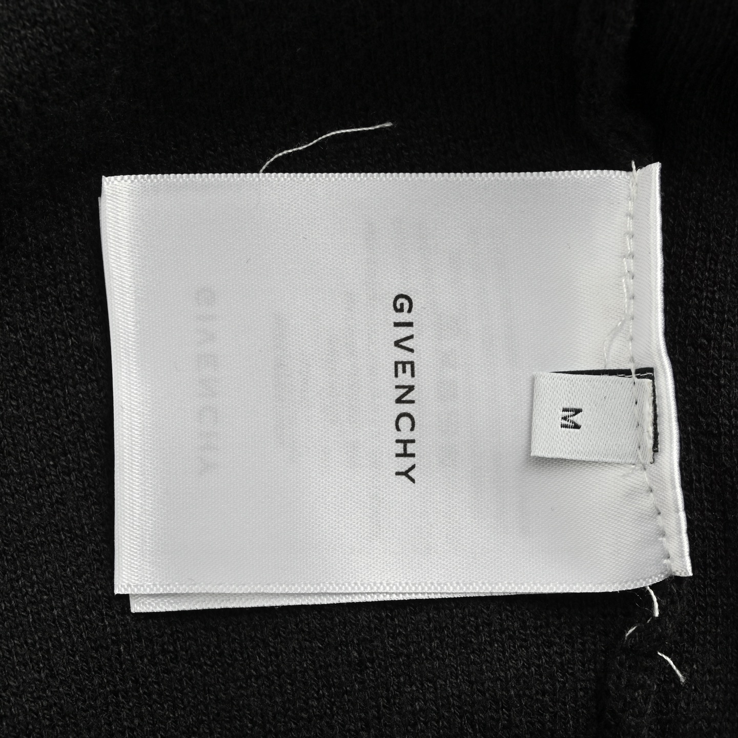 GIVENCHY/纪梵希 锁扣毛衣开衫-Chinese UA Cheap High Quatity Brand Clothes Bags handbags Sneakers wholesale wholesaler seller from China Factory suppliers Fashion Clothing Shoes best Quality Beautiful Price GIVENCHY/纪梵希 锁扣毛衣开衫