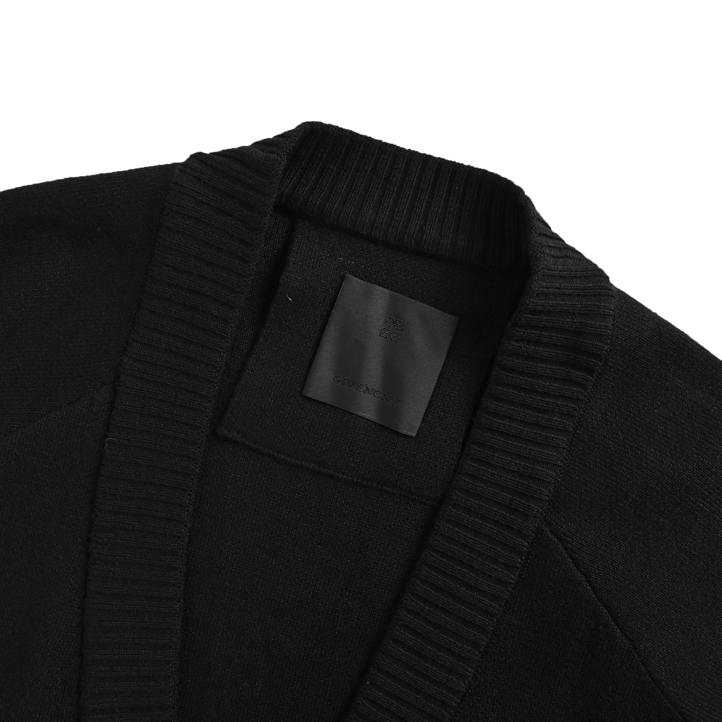 GIVENCHY/纪梵希 锁扣毛衣开衫-Chinese UA Cheap High Quatity Brand Clothes Bags handbags Sneakers wholesale wholesaler seller from China Factory suppliers Fashion Clothing Shoes best Quality Beautiful Price GIVENCHY/纪梵希 锁扣毛衣开衫