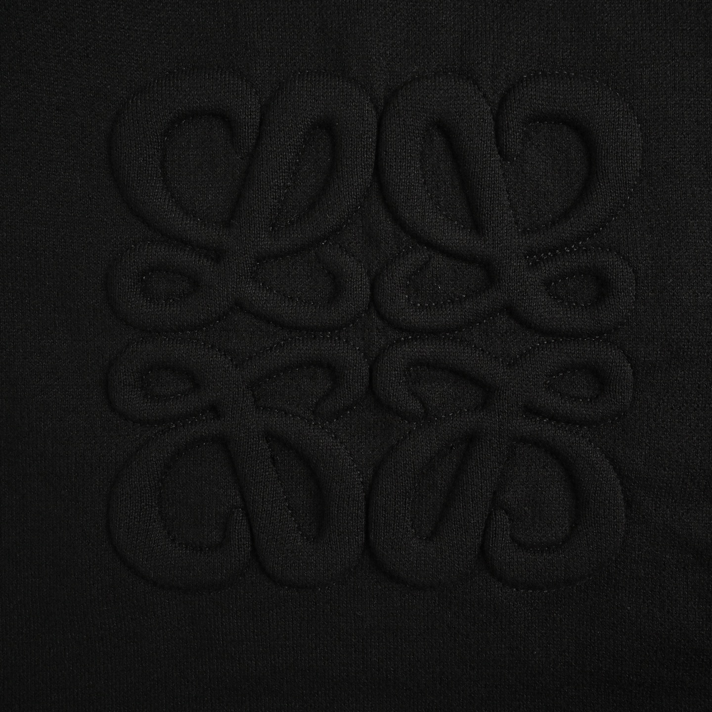 Loewe/罗意威 Anagram 后背浮雕拉链连帽针织外套-Chinese UA Cheap High Quatity Brand Clothes Bags handbags Sneakers wholesale wholesaler seller from China Factory suppliers Fashion Clothing Shoes best Quality Beautiful Price Loewe/罗意威 Anagram 后背浮雕拉链连帽针织外套