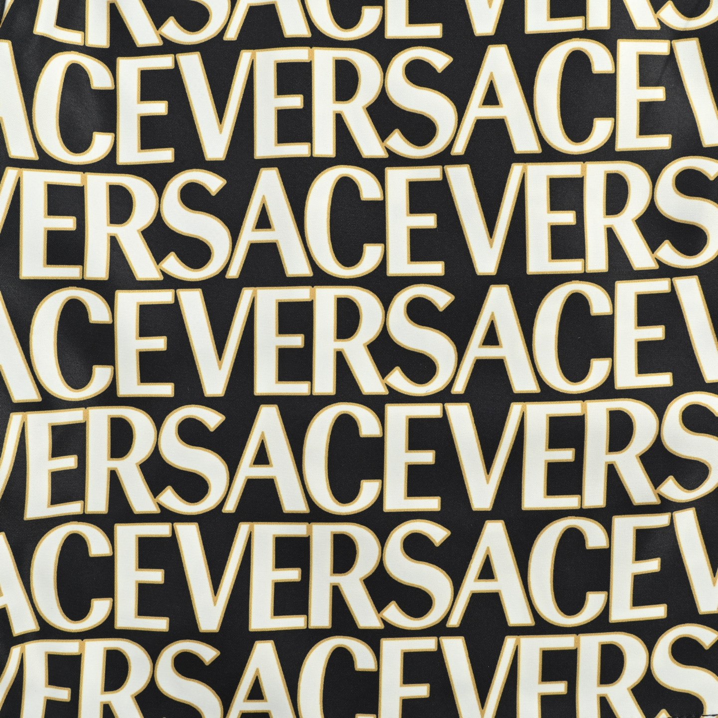 Versace/范思哲 25ss 满印沙滩短裤