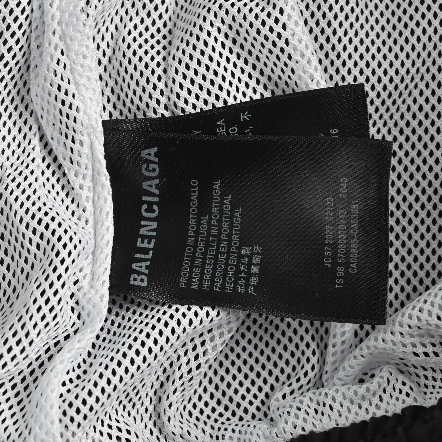 Balenciaga/巴黎世家 25ss 锁扣刺绣沙滩短裤