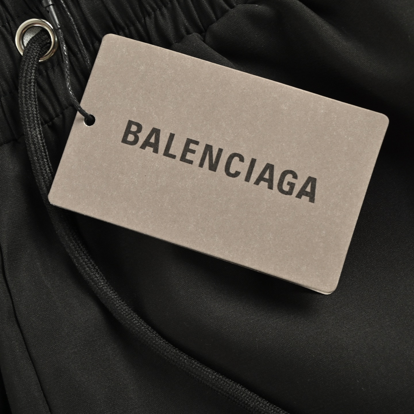 Balenciaga/巴黎世家 25ss 锁扣刺绣沙滩短裤