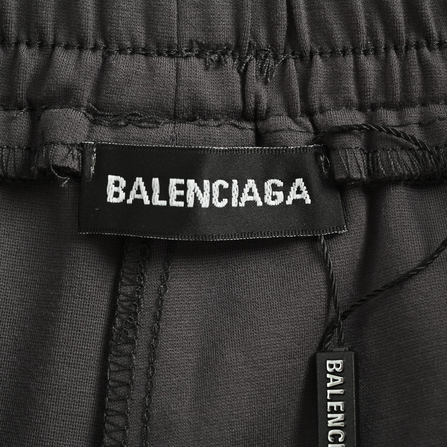 Balenciaga/巴黎世家 25ss 贴布刺绣字母logo短裤