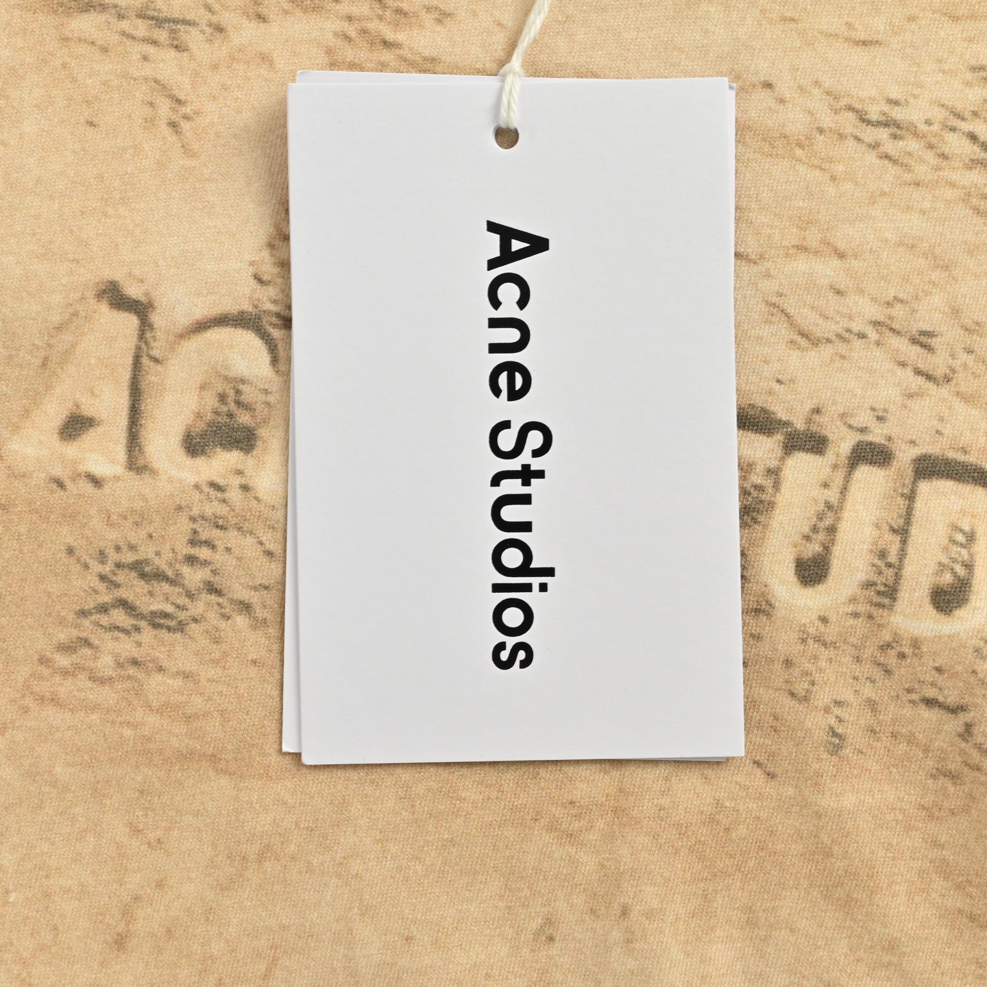 Acne Studios 25ss 山峰水洗做旧长袖T恤 沙米色调的竹节棉T恤