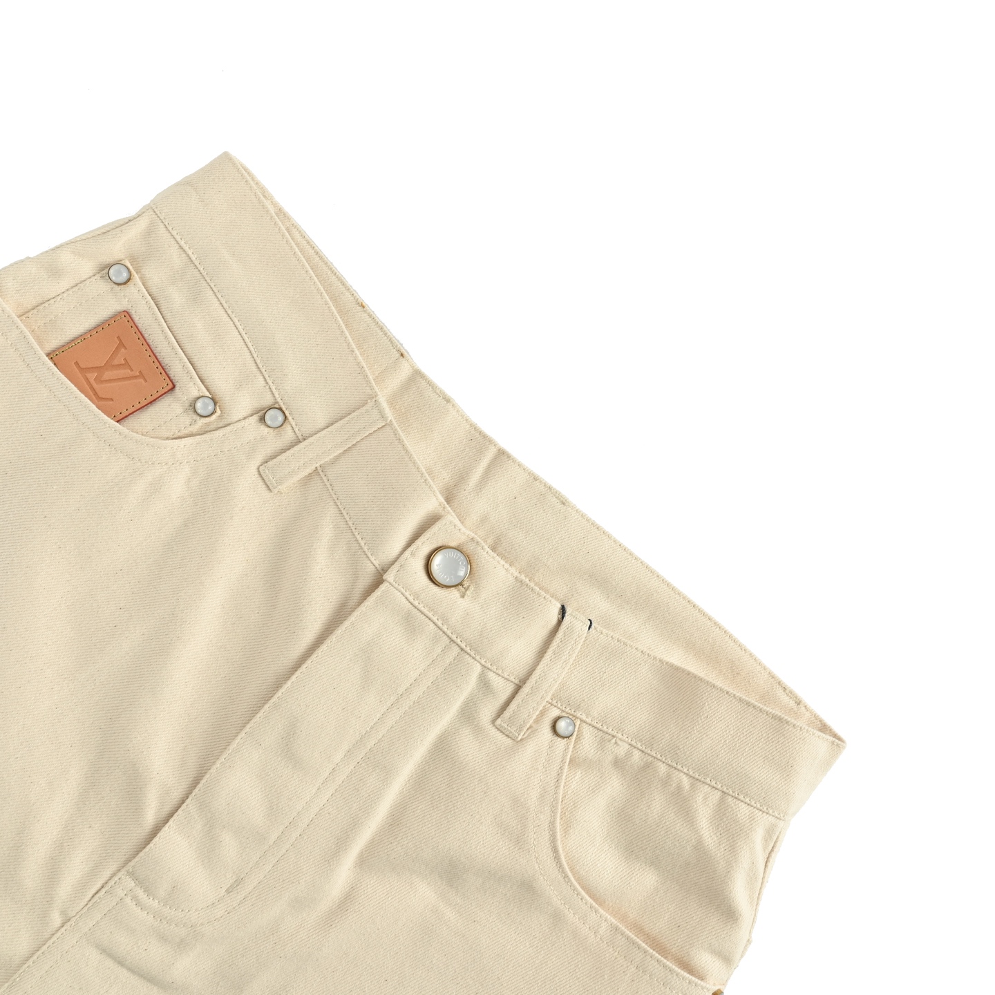 Louis Vuitton/路易威登 25ss 口袋皮标牛仔短裤-Chinese UA Cheap High Quatity Brand Clothes Bags handbags Sneakers wholesale wholesaler seller from China Factory suppliers Fashion Clothing Shoes best Quality Beautiful Price Louis Vuitton/路易威登 25ss 口袋皮标牛仔短裤