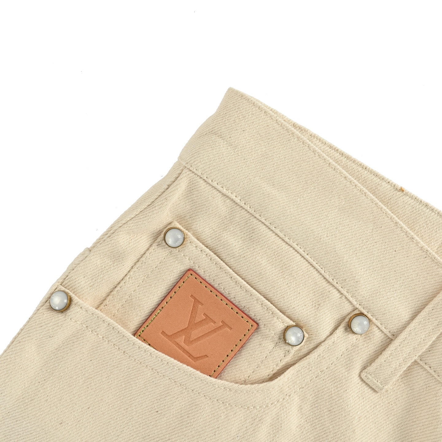 Louis Vuitton/路易威登 25ss 口袋皮标牛仔短裤-Chinese UA Cheap High Quatity Brand Clothes Bags handbags Sneakers wholesale wholesaler seller from China Factory suppliers Fashion Clothing Shoes best Quality Beautiful Price Louis Vuitton/路易威登 25ss 口袋皮标牛仔短裤