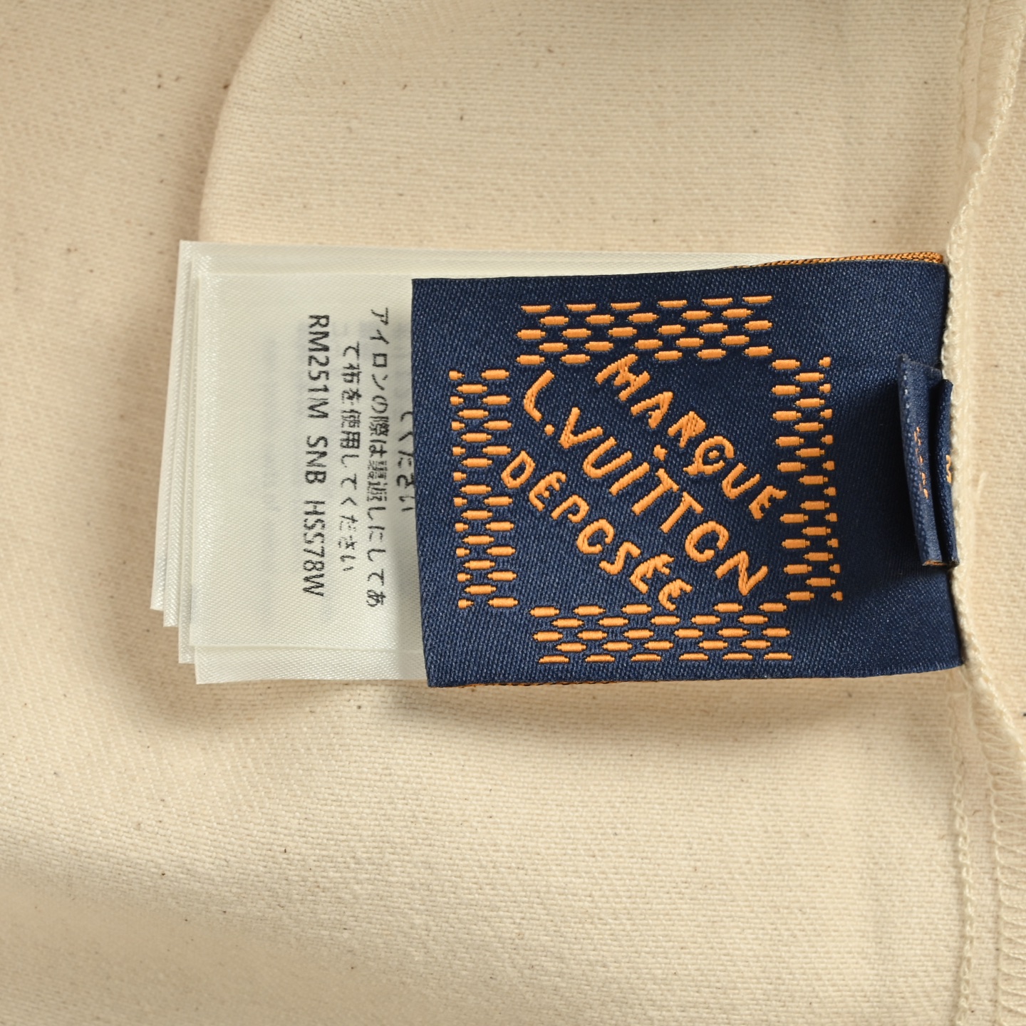 Louis Vuitton/路易威登 口袋皮标后背字母印花牛仔短袖衬衫-Chinese UA Cheap High Quatity Brand Clothes Bags handbags Sneakers wholesale wholesaler seller from China Factory suppliers Fashion Clothing Shoes best Quality Beautiful Price Louis Vuitton/路易威登 口袋皮标后背字母印花牛仔短袖衬衫