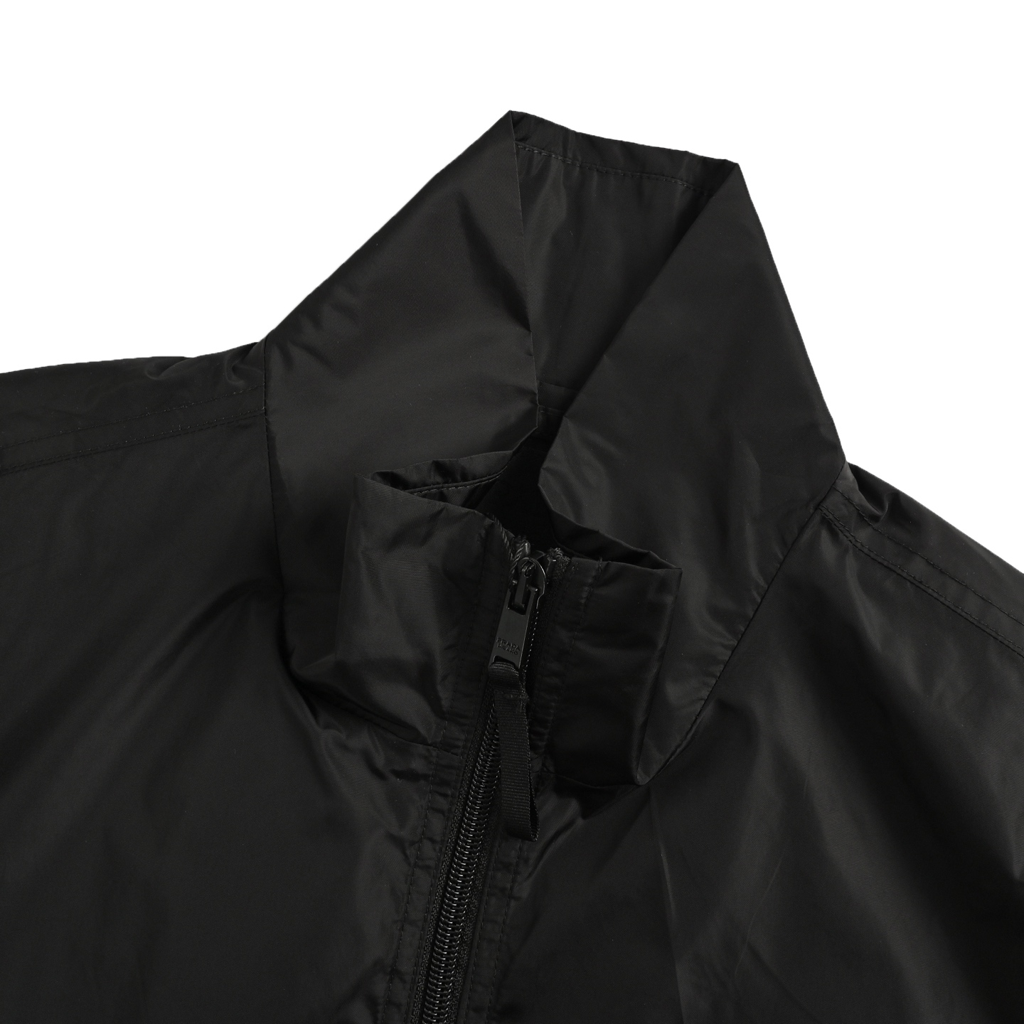 Prada/普拉达 25Fw 手臂三角标立领夹克