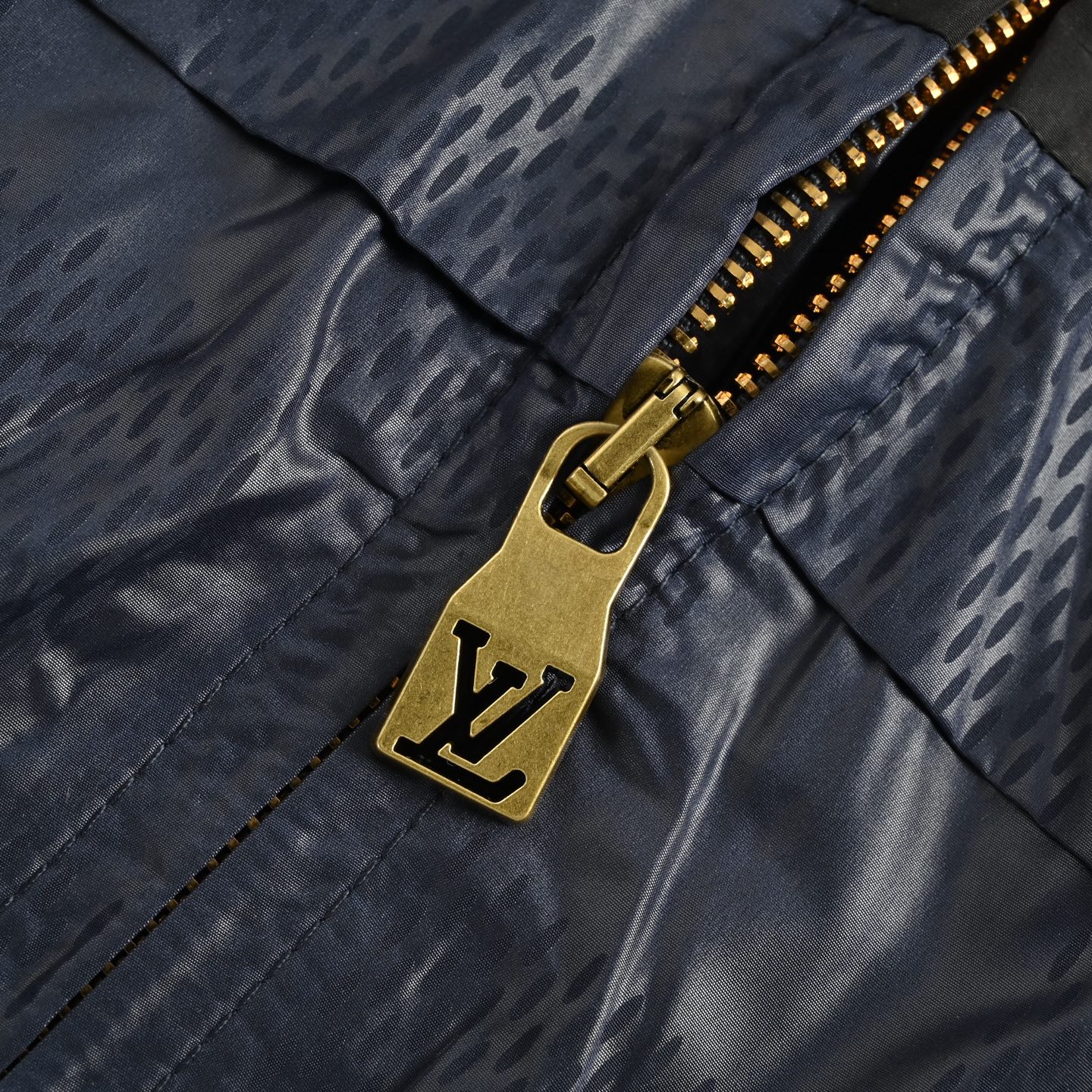 Louis Vuitton/路易威登 暗纹棋盘格运动外套 定制方格科技尼龙提花布 细格里布 面料拼接