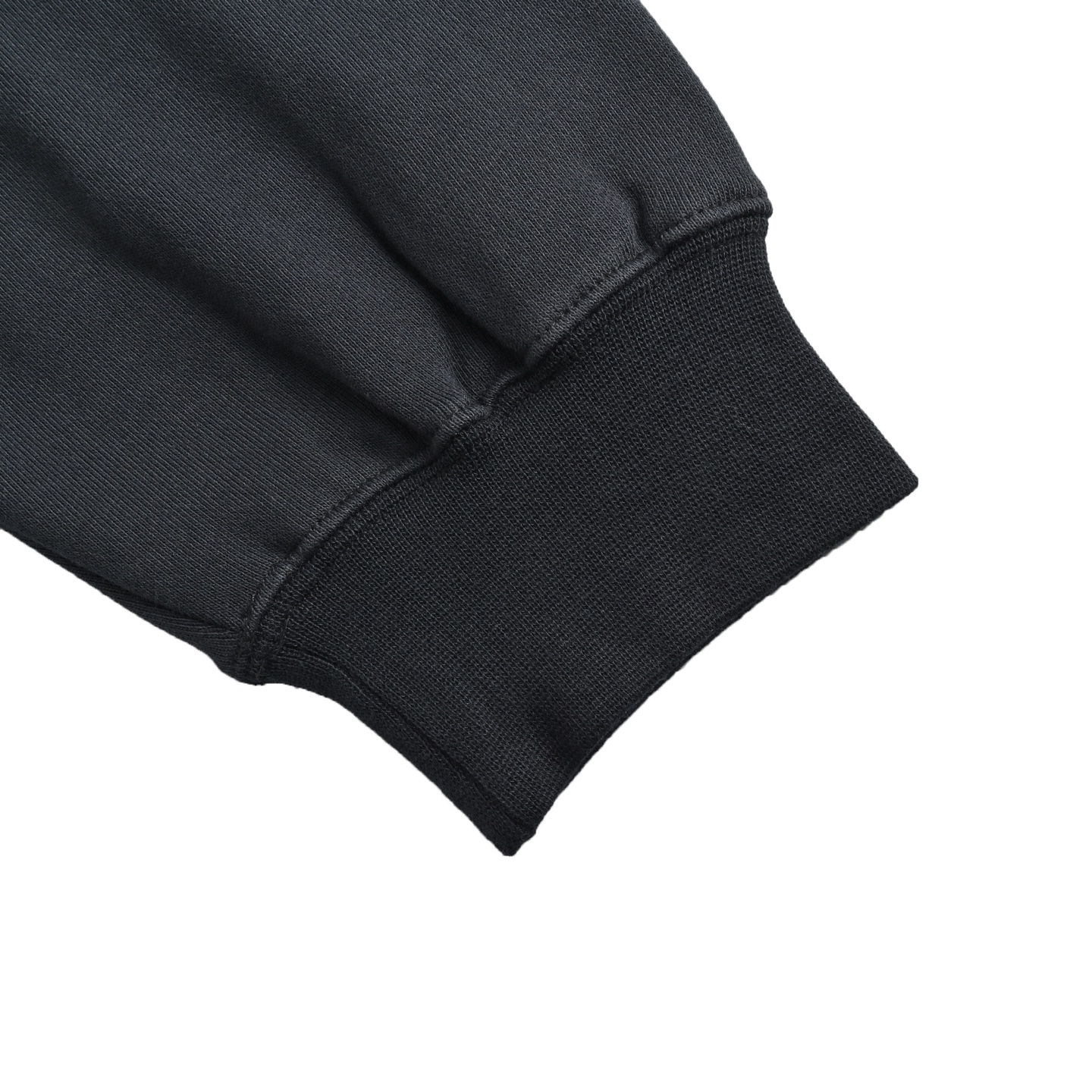 Miu Miu/缪缪 25Fw 贴布字母拼色半拉链翻领卫衣-Chinese UA Cheap High Quatity Brand Clothes Bags handbags Sneakers wholesale wholesaler seller from China Factory suppliers Fashion Clothing Shoes best Quality Beautiful Price Miu Miu/缪缪 25Fw 贴布字母拼色半拉链翻领卫衣