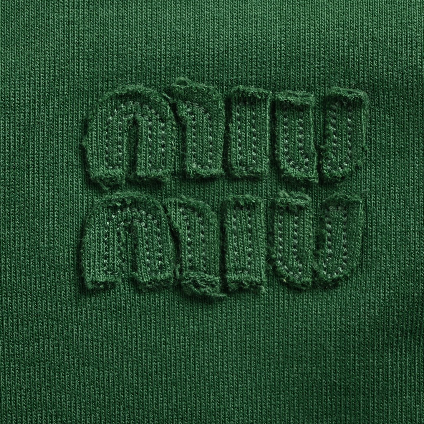 Miu Miu/缪缪 25Fw 贴布字母半拉链翻领卫衣-Chinese UA Cheap High Quatity Brand Clothes Bags handbags Sneakers wholesale wholesaler seller from China Factory suppliers Fashion Clothing Shoes best Quality Beautiful Price Miu Miu/缪缪 25Fw 贴布字母半拉链翻领卫衣