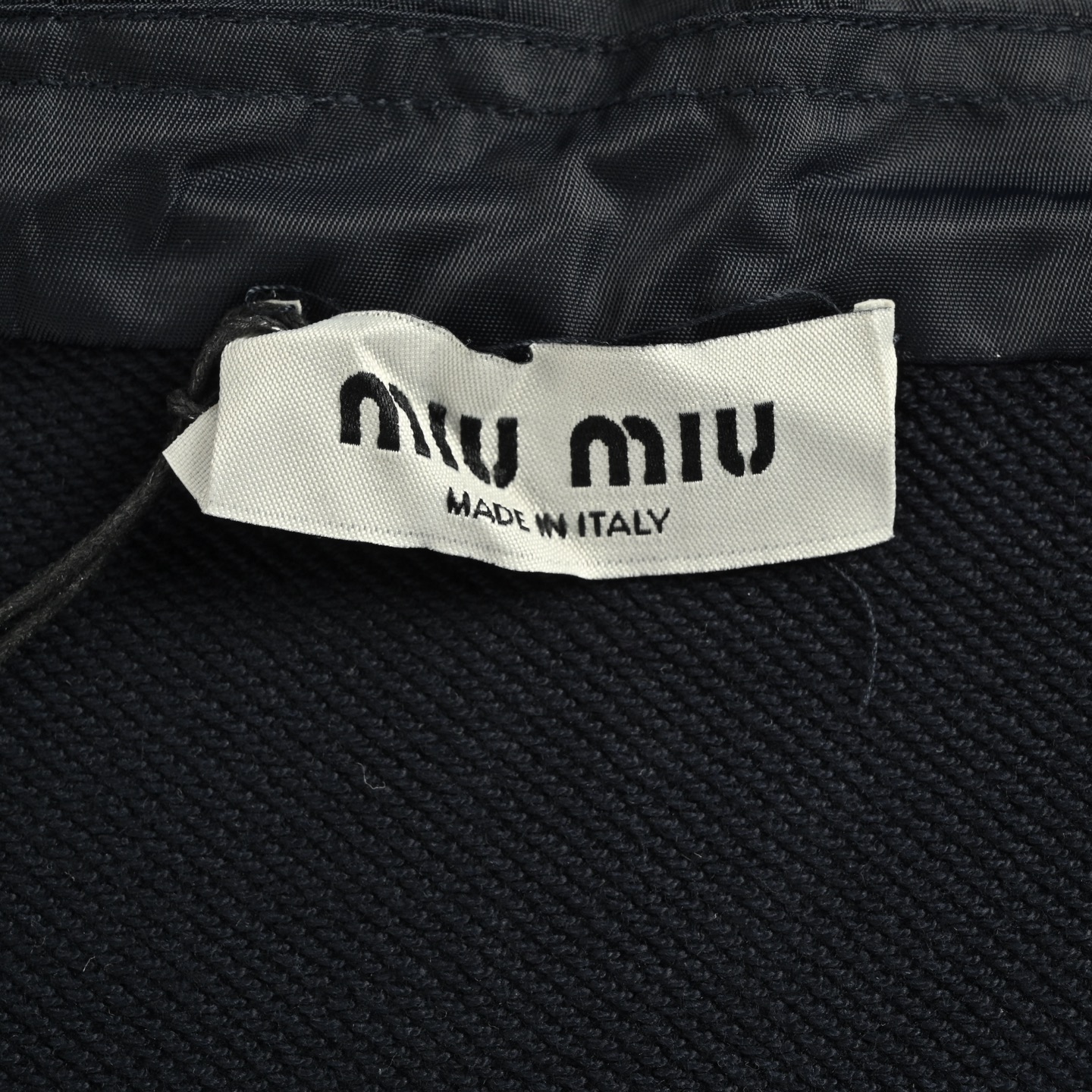 Miu Miu/缪缪 25Fw 刺绣小标拼接拉链连帽外套 M系高奢接头时髦精-Chinese UA Cheap High Quatity Brand Clothes Bags handbags Sneakers wholesale wholesaler seller from China Factory suppliers Fashion Clothing Shoes best Quality Beautiful Price Miu Miu/缪缪 25Fw 刺绣小标拼接拉链连帽外套 M系高奢接头时髦精