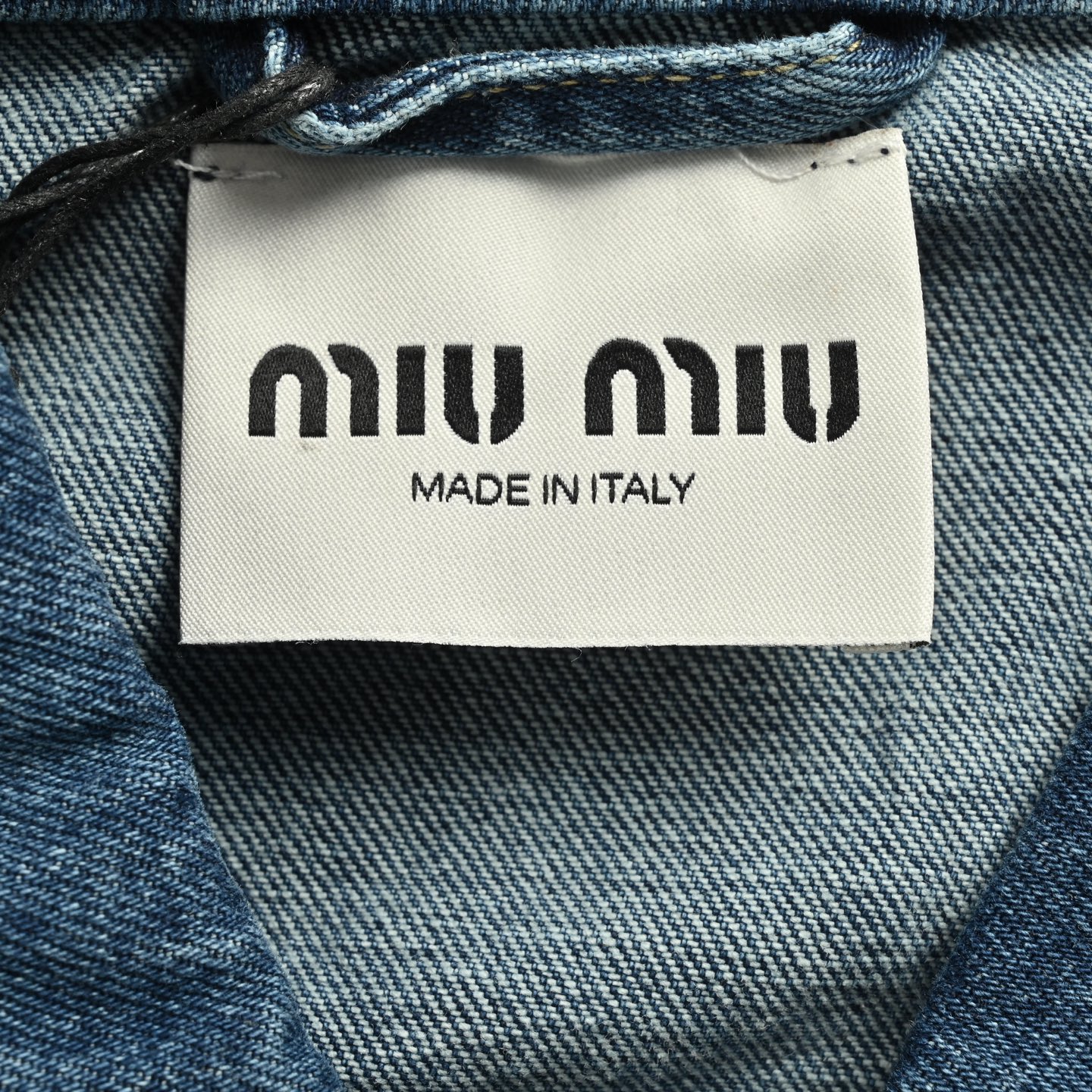 Miu Miu/缪缪 25Fw 假两件拼接牛仔夹克-Chinese UA Cheap High Quatity Brand Clothes Bags handbags Sneakers wholesale wholesaler seller from China Factory suppliers Fashion Clothing Shoes best Quality Beautiful Price Miu Miu/缪缪 25Fw 假两件拼接牛仔夹克