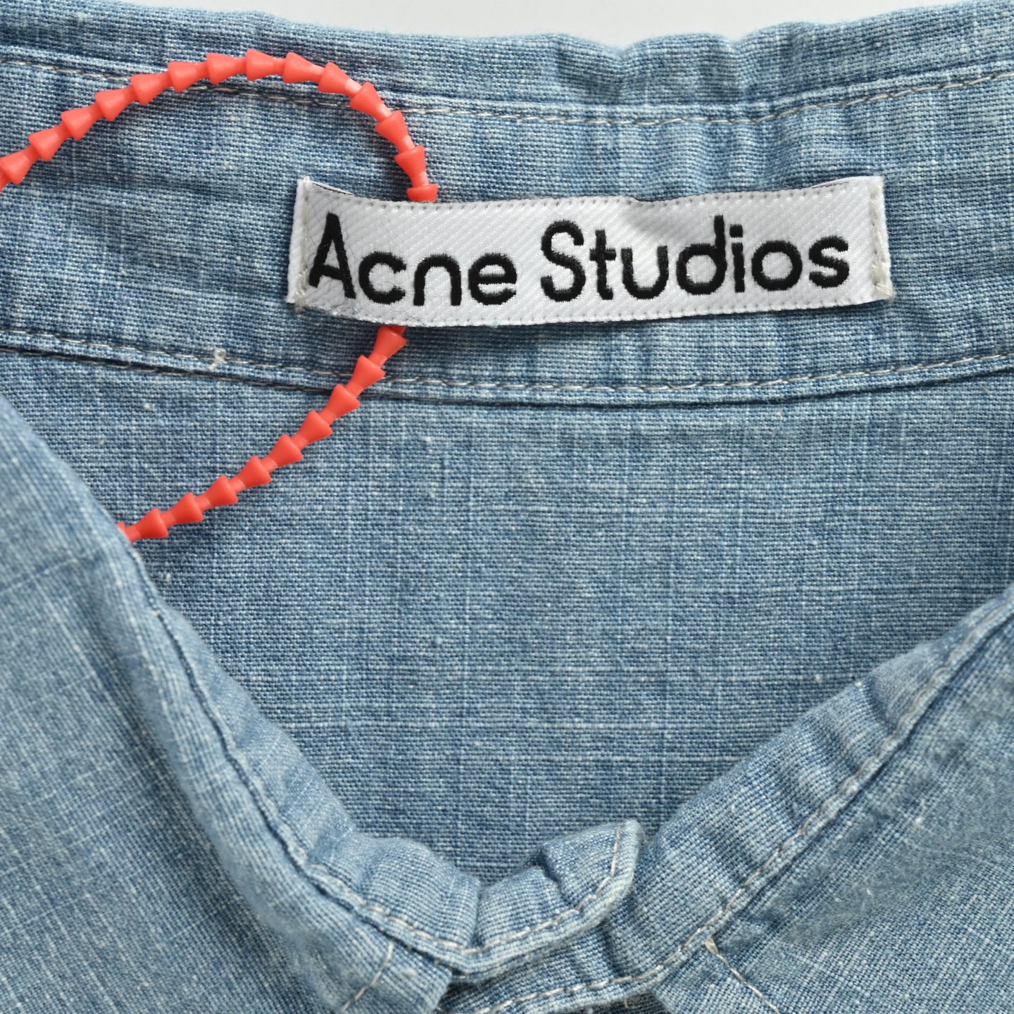 Acne Studios 25ss AC做旧字母LOGO牛仔短袖衬衫 洗水蓝 洗水褪色 喷马骝猫须做旧