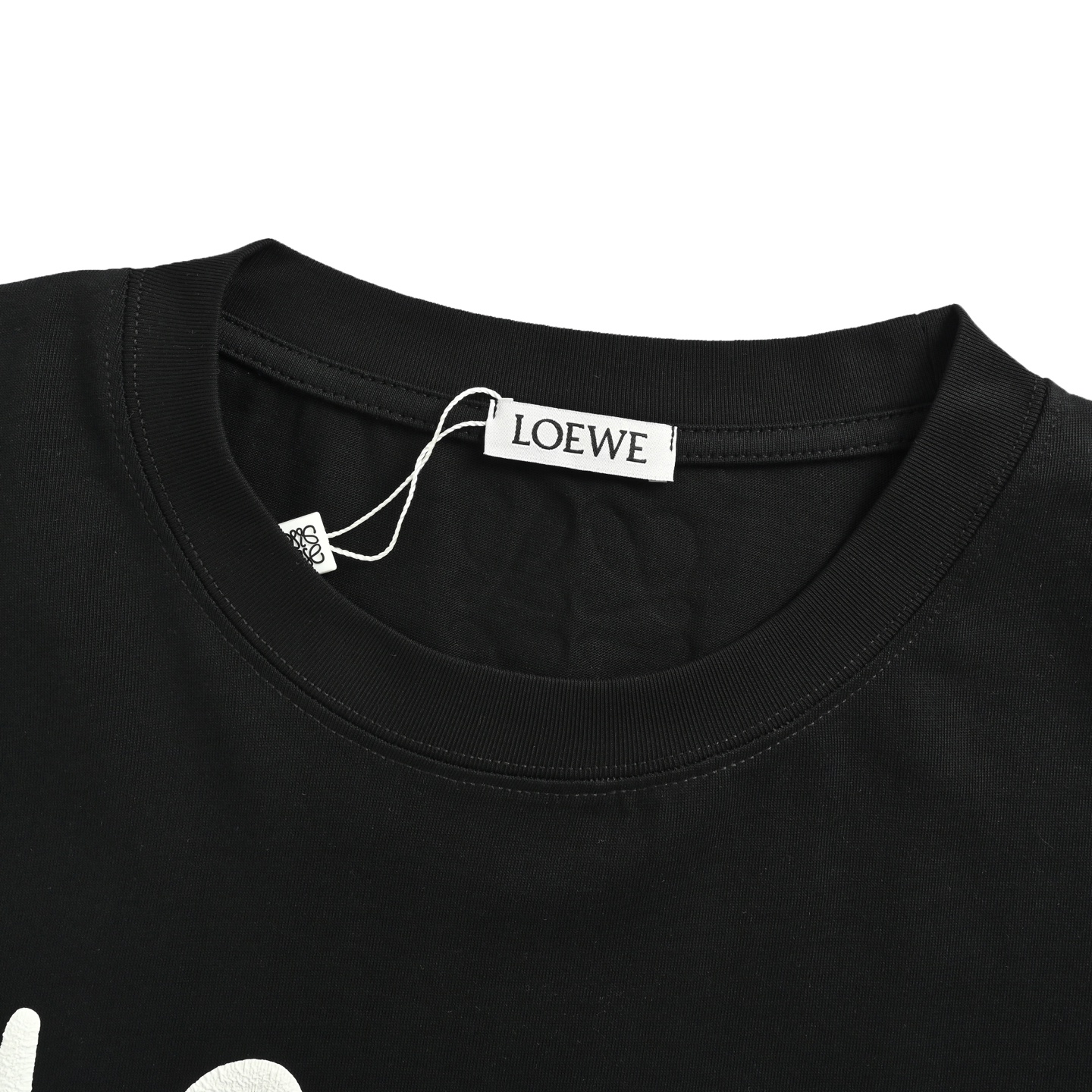 Loewe/罗意威 25ss 签名字母短袖-Chinese UA Cheap High Quatity Brand Clothes Bags handbags Sneakers wholesale wholesaler seller from China Factory suppliers Fashion Clothing Shoes best Quality Beautiful Price Loewe/罗意威 25ss 签名字母短袖