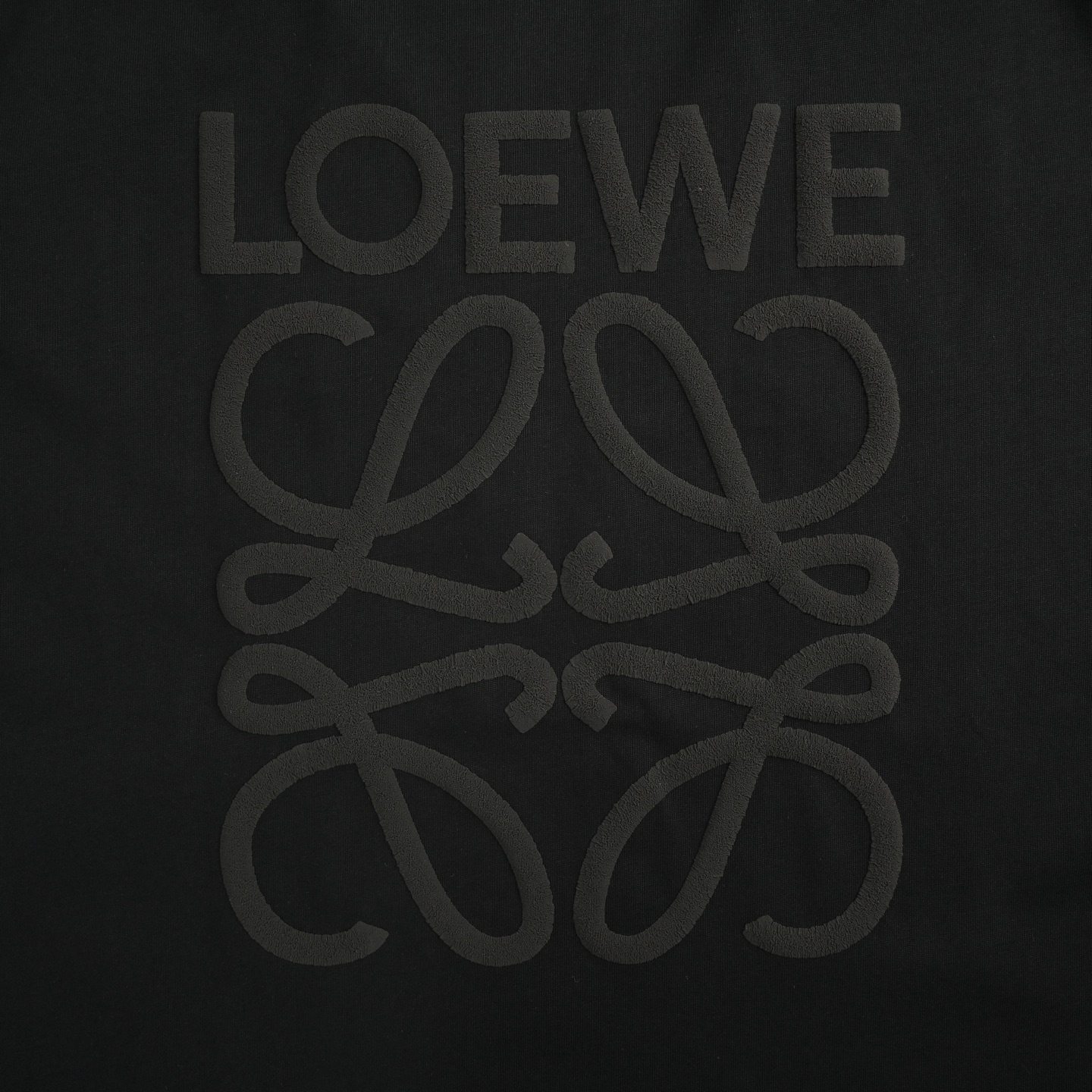 Loewe/罗意威 25ss 发泡四叶草短袖-Chinese UA Cheap High Quatity Brand Clothes Bags handbags Sneakers wholesale wholesaler seller from China Factory suppliers Fashion Clothing Shoes best Quality Beautiful Price Loewe/罗意威 25ss 发泡四叶草短袖