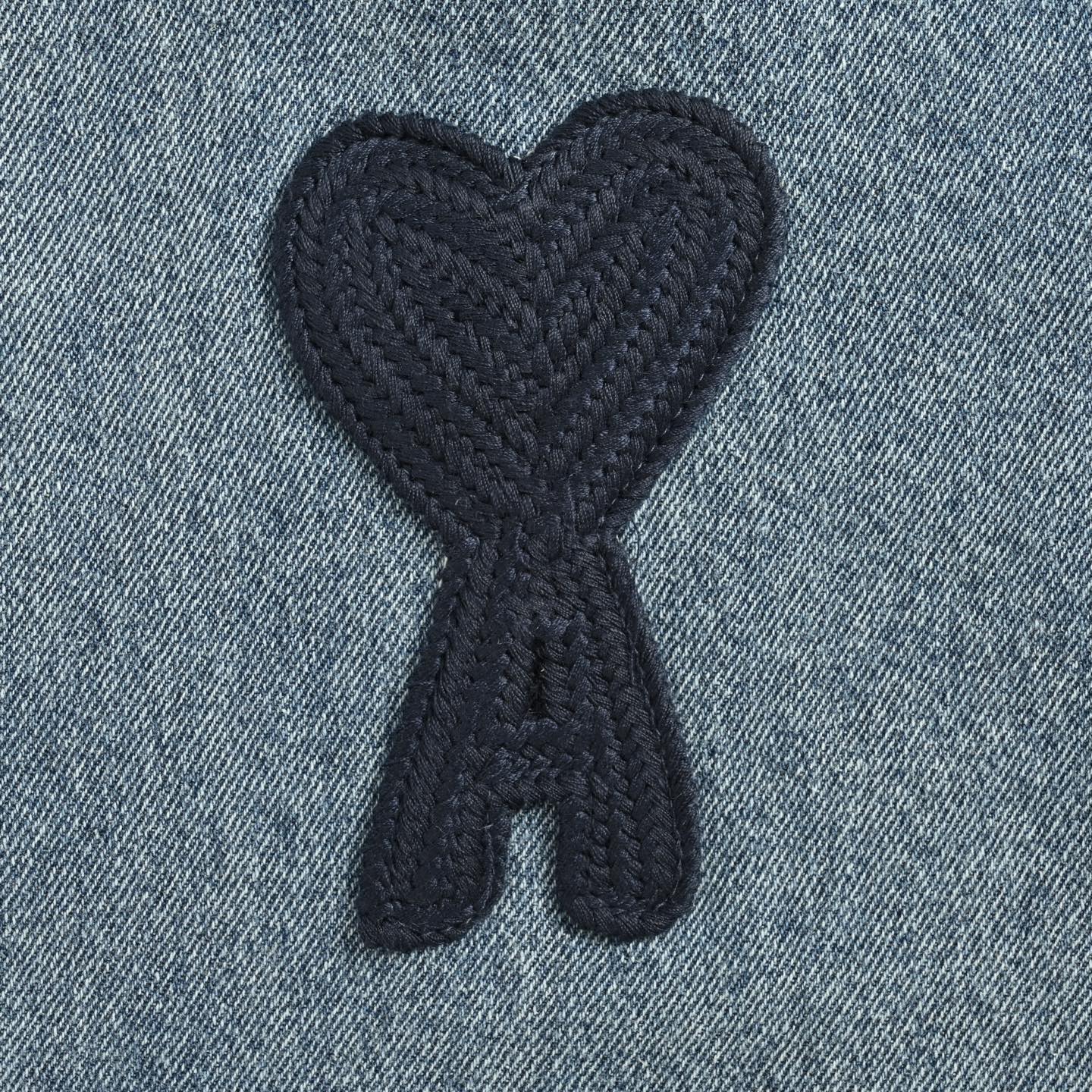 Ami 25Fw 编织爱心刺绣牛仔衬衫外套 AMI PARIS 25秋冬新品编织爱心刺绣长袖牛仔宽松休闲翻领外套-Chinese UA Cheap High Quatity Brand Clothes Bags handbags Sneakers wholesale wholesaler seller from China Factory suppliers Fashion Clothing Shoes best Quality Beautiful Price Ami 25Fw 编织爱心刺绣牛仔衬衫外套 AMI PARIS 25秋冬新品编织爱心刺绣长袖牛仔宽松休闲翻领外套