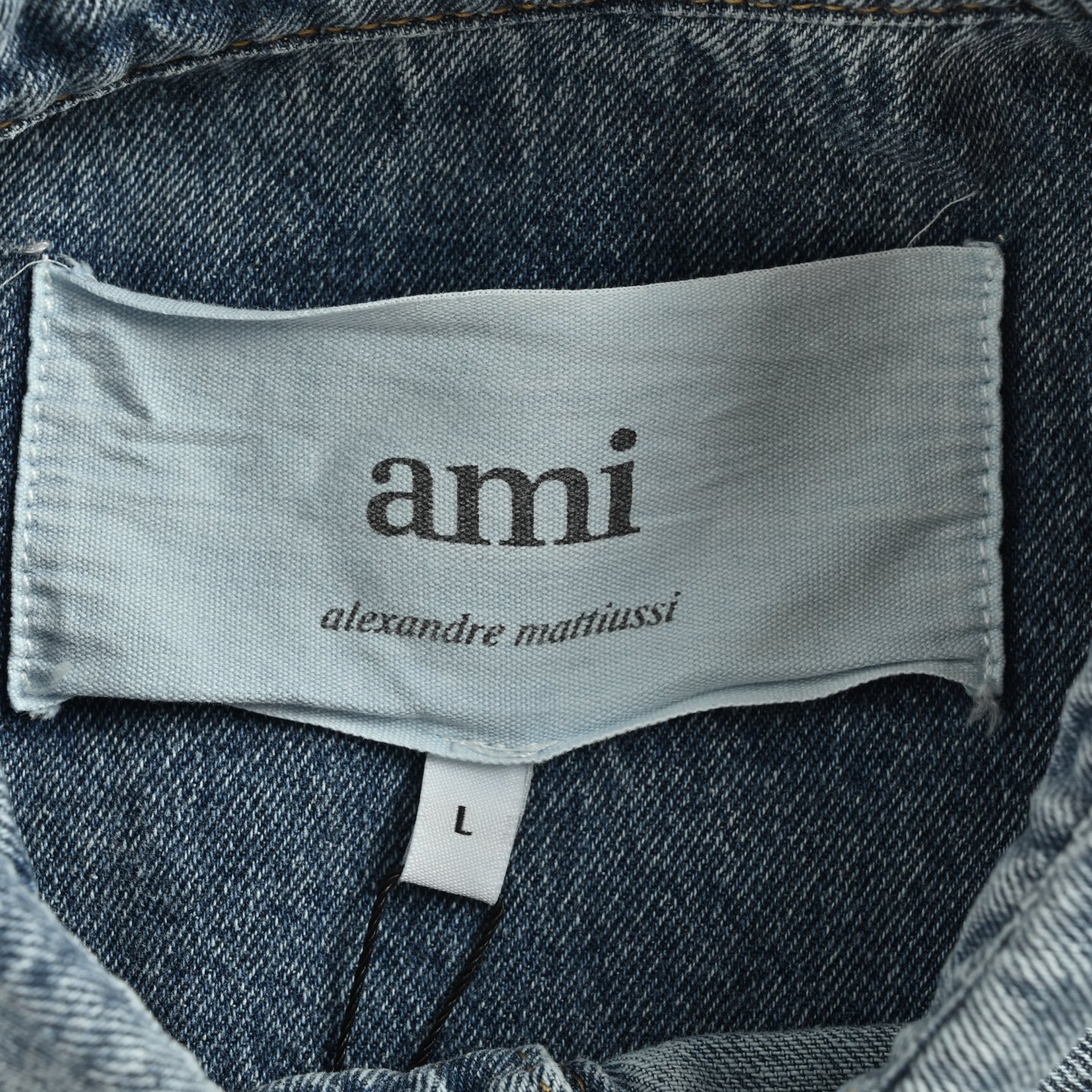 Ami 25Fw 编织爱心刺绣牛仔衬衫外套 AMI PARIS 25秋冬新品编织爱心刺绣长袖牛仔宽松休闲翻领外套-Chinese UA Cheap High Quatity Brand Clothes Bags handbags Sneakers wholesale wholesaler seller from China Factory suppliers Fashion Clothing Shoes best Quality Beautiful Price Ami 25Fw 编织爱心刺绣牛仔衬衫外套 AMI PARIS 25秋冬新品编织爱心刺绣长袖牛仔宽松休闲翻领外套